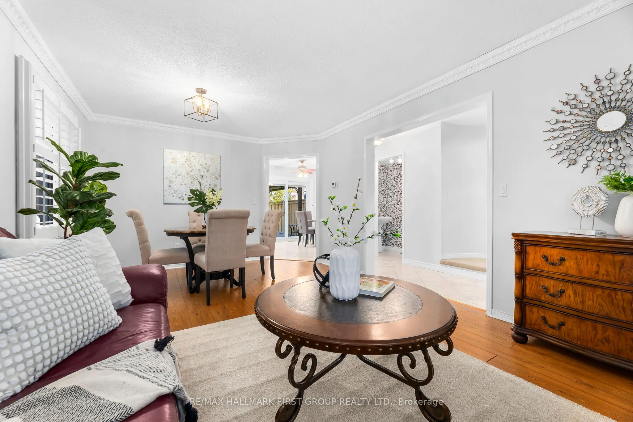 122 Thicket Crescent