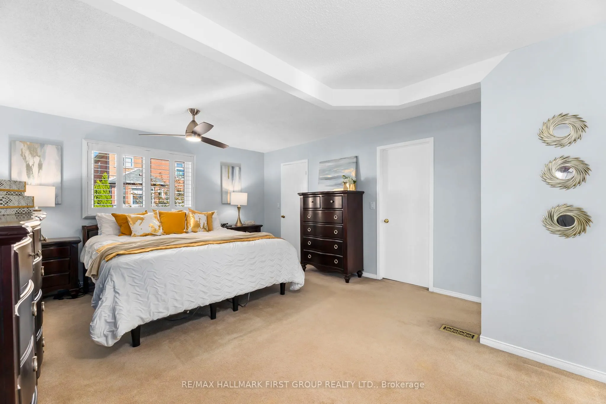 122 Thicket Crescent