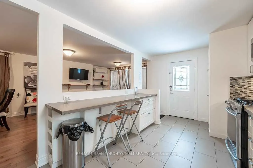 1277 Broadview Avenue, #Main