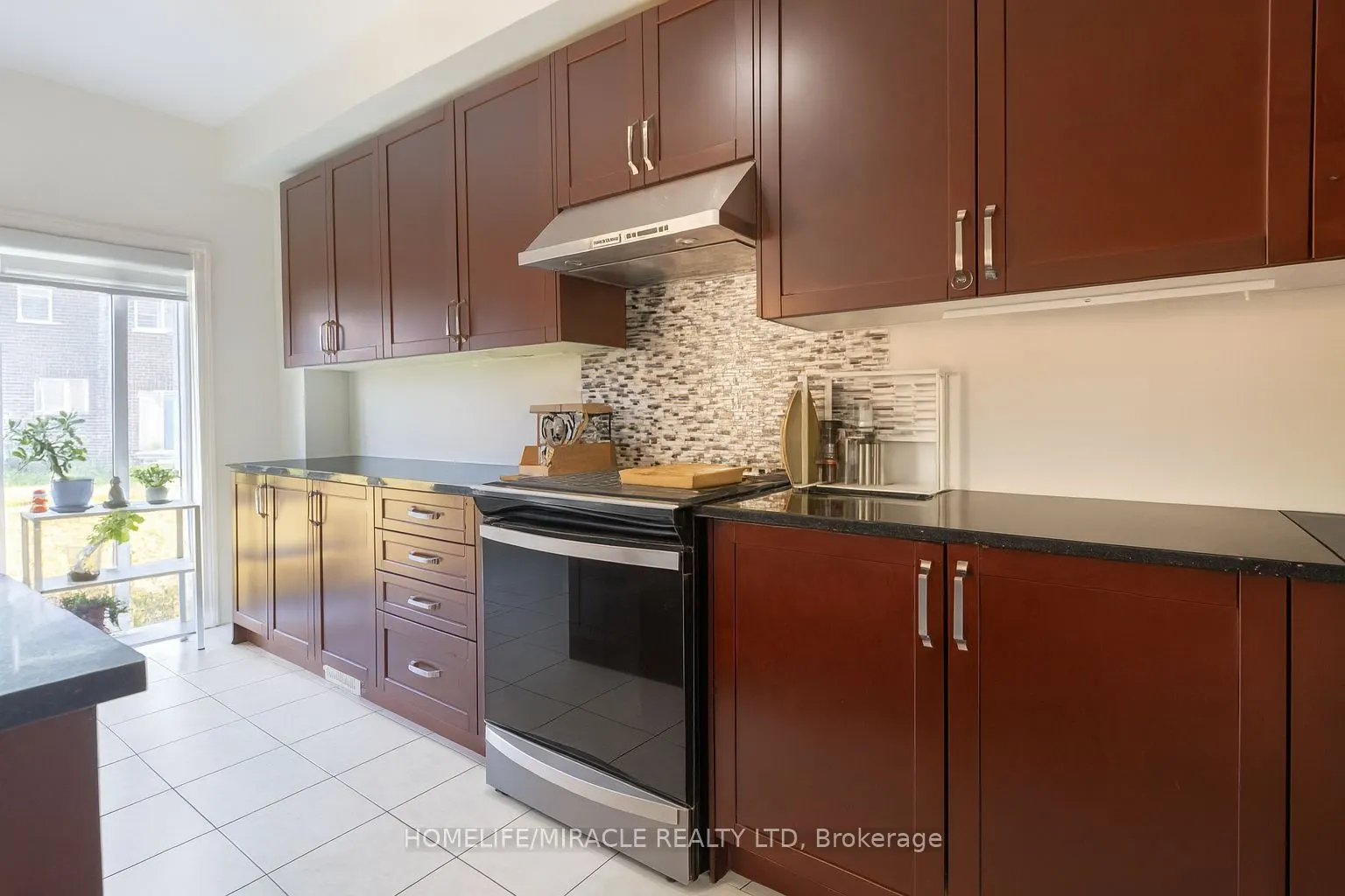 1185 Kettering Drive