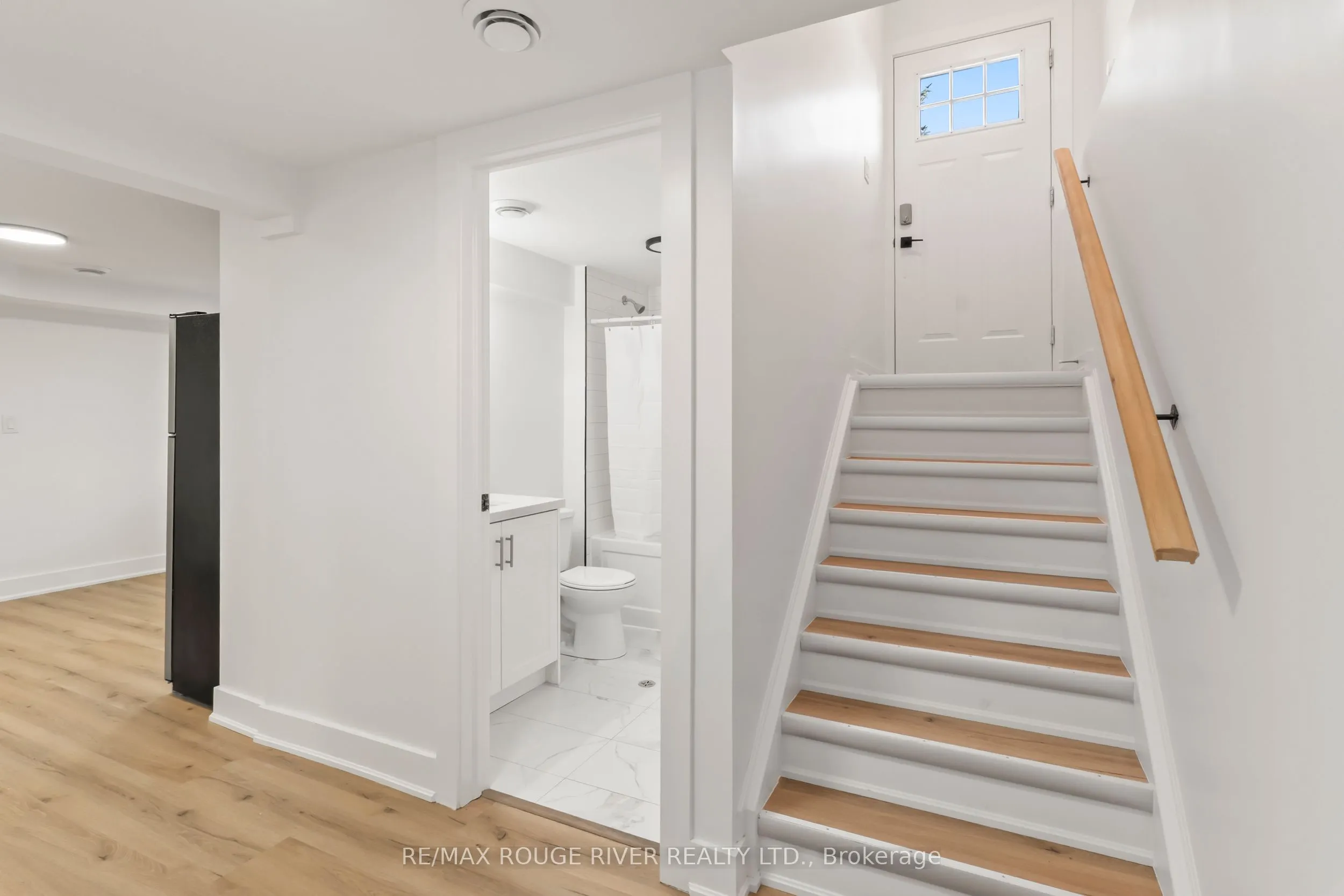 745 Glengrove Street