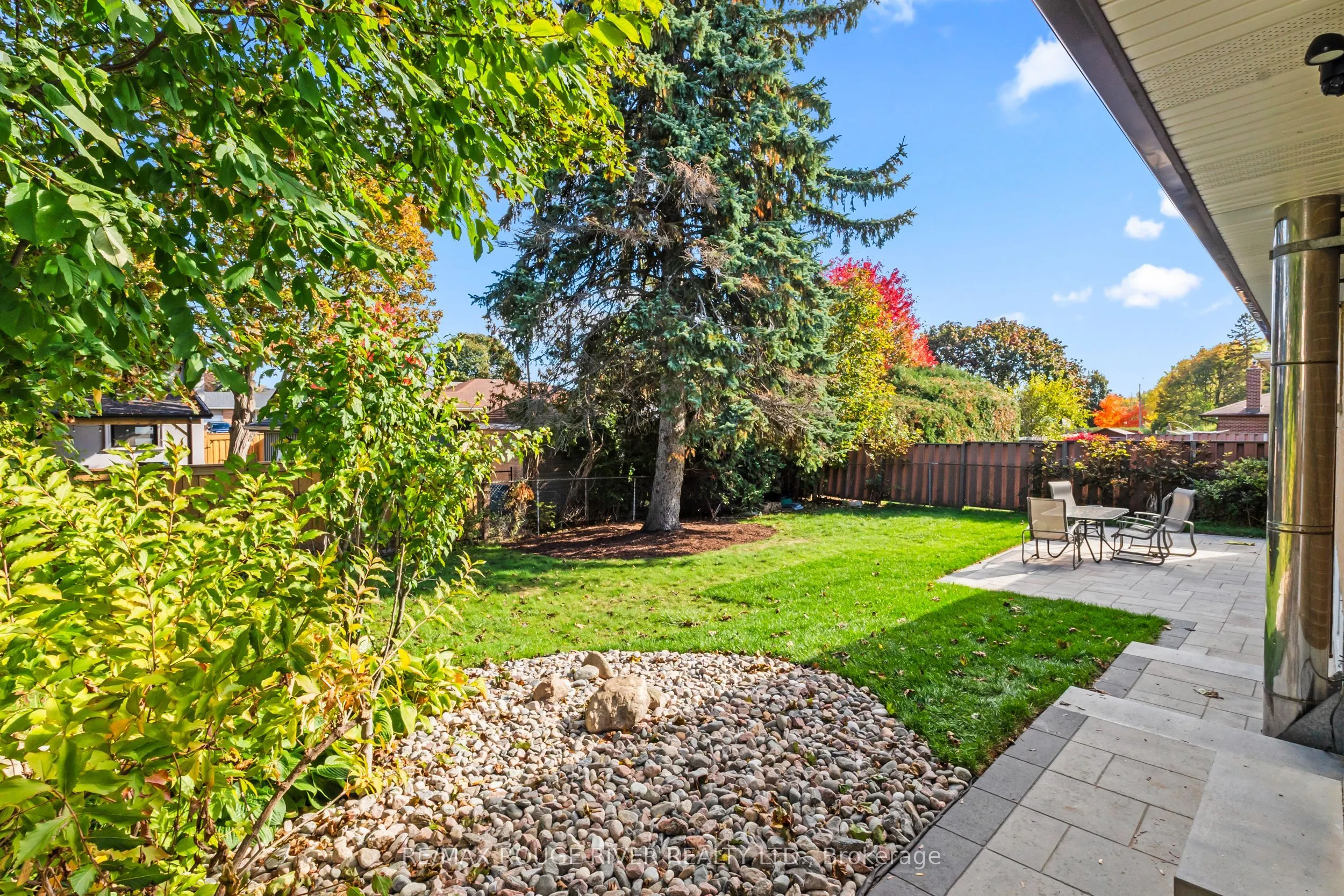 745 Glengrove Street