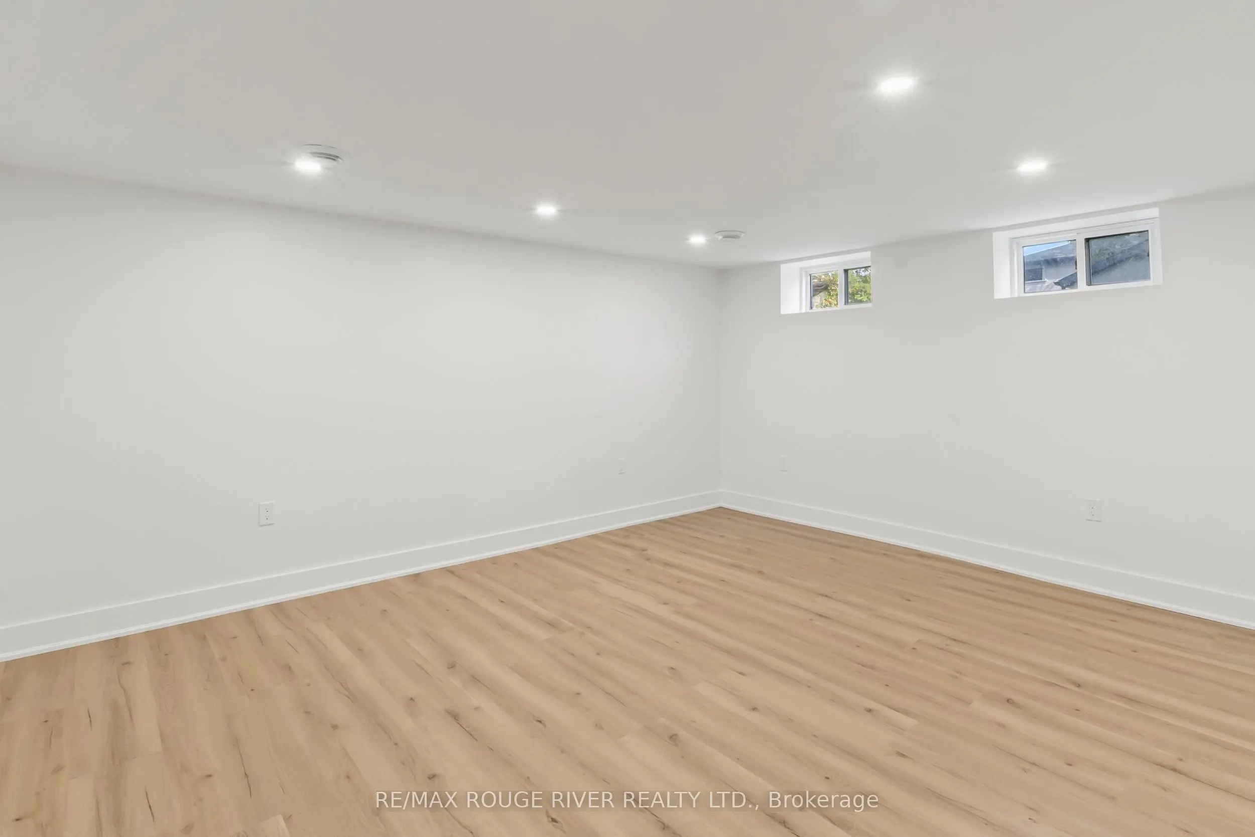 745 Glengrove Street