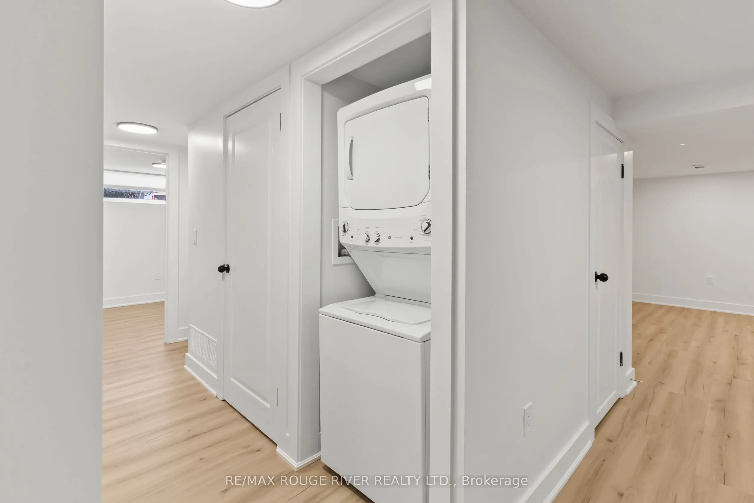 745 Glengrove Street