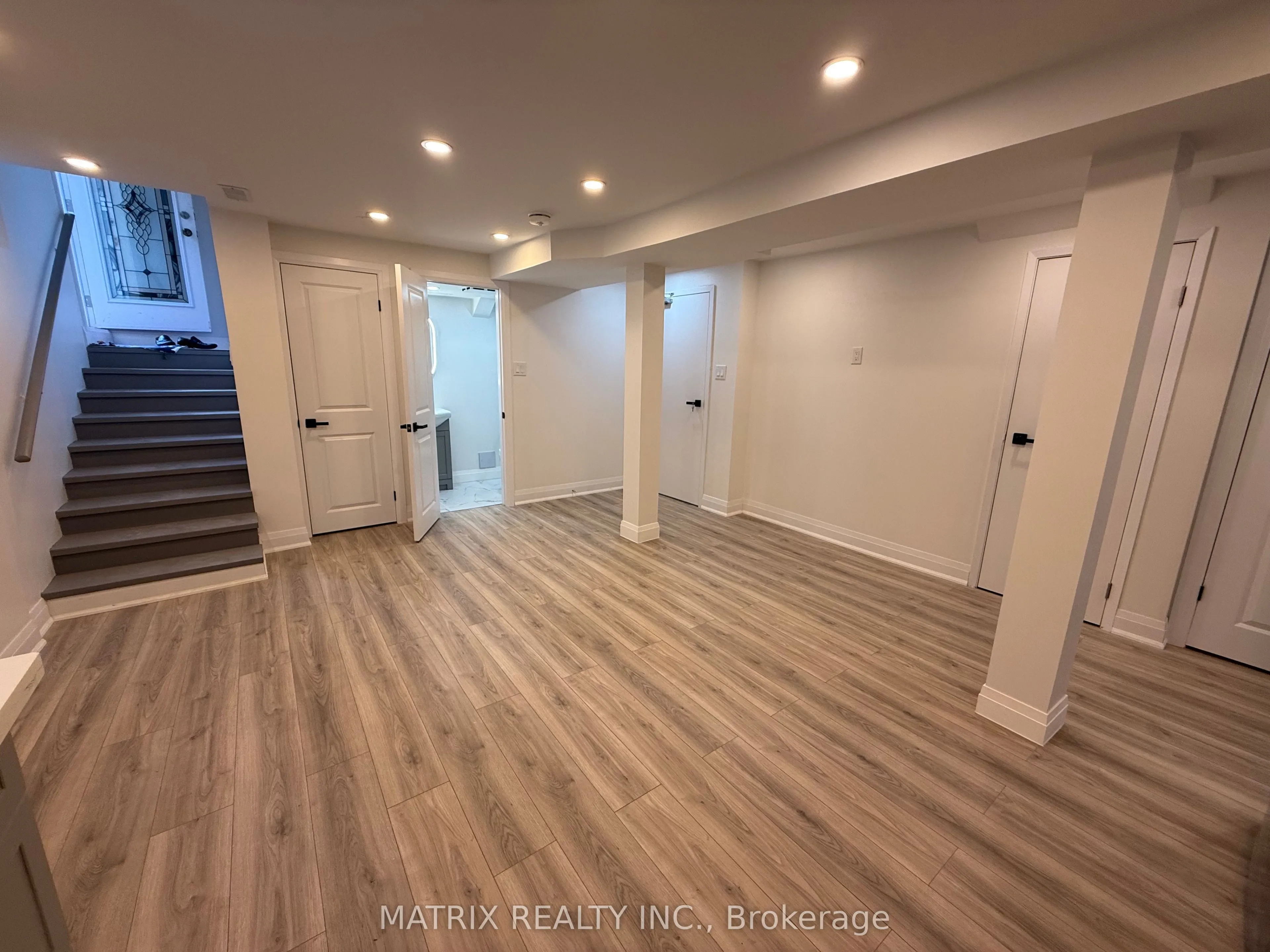 2197 Wildwood Crescent