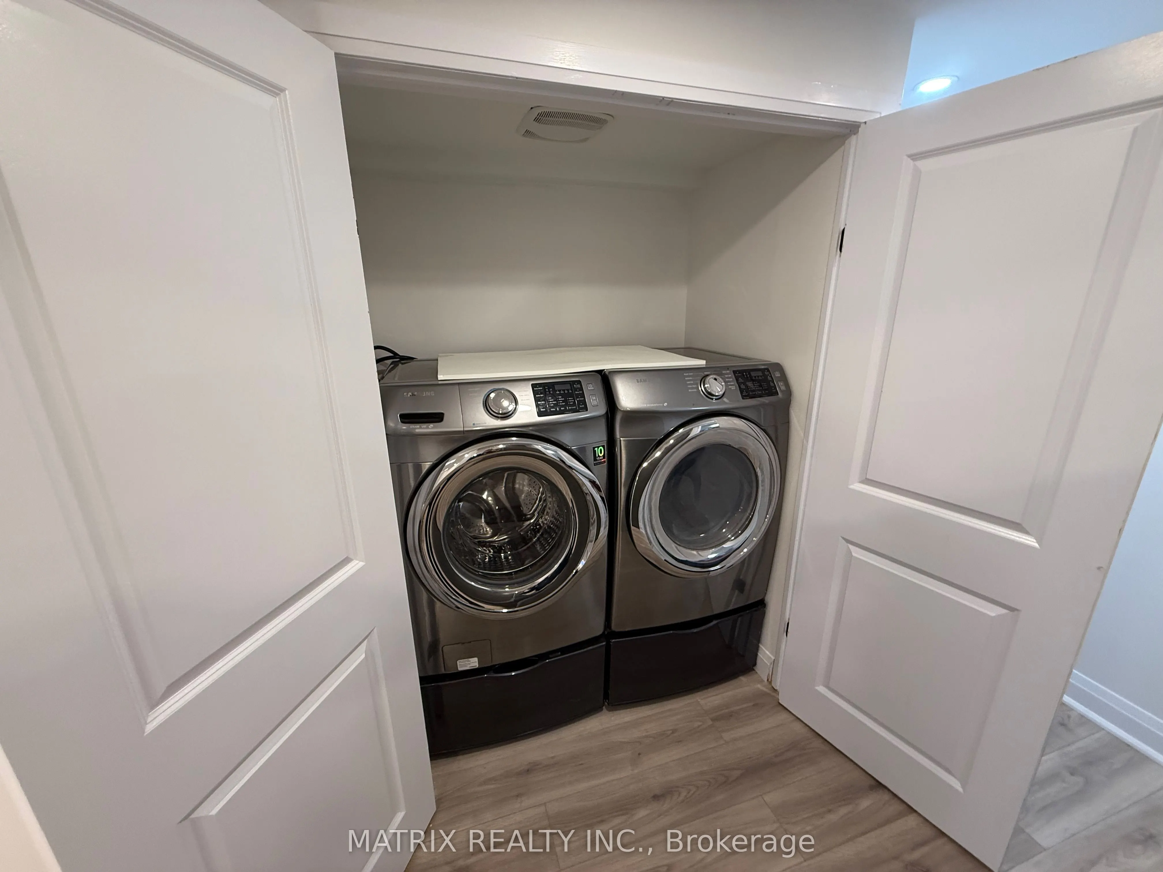 2197 Wildwood Crescent