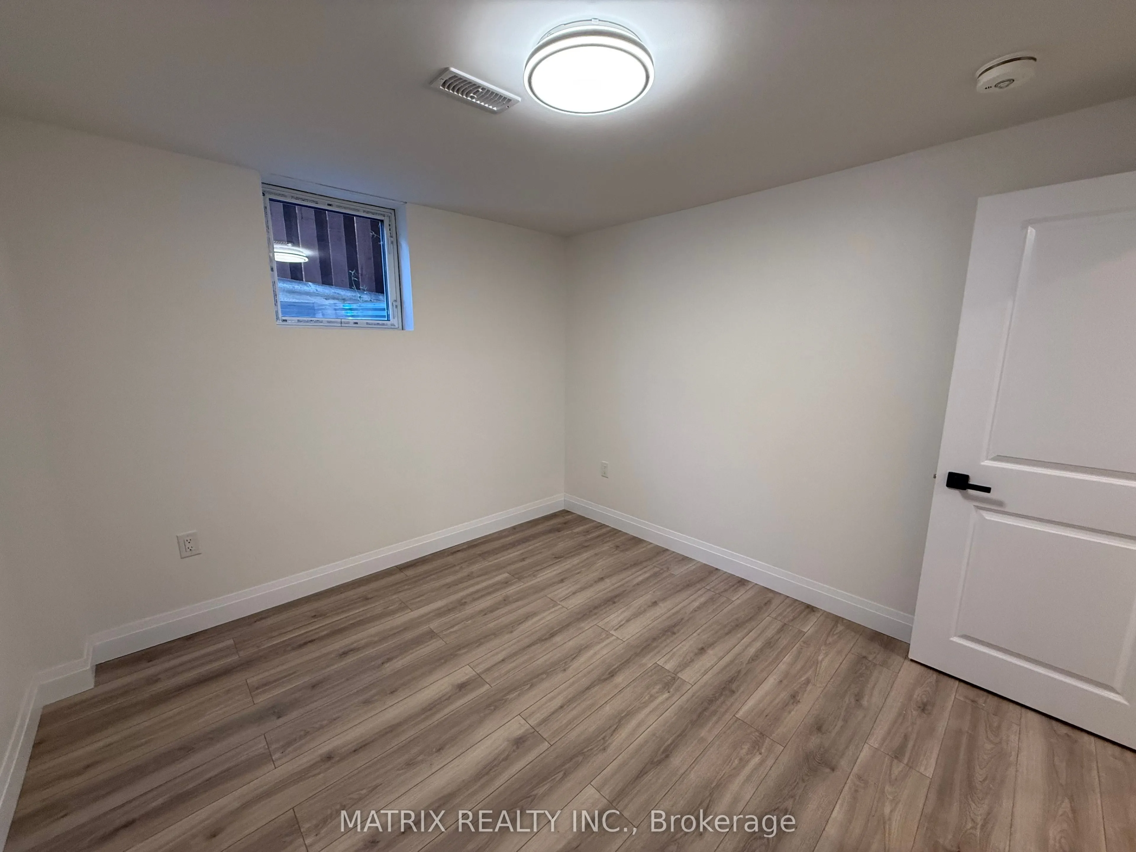 2197 Wildwood Crescent