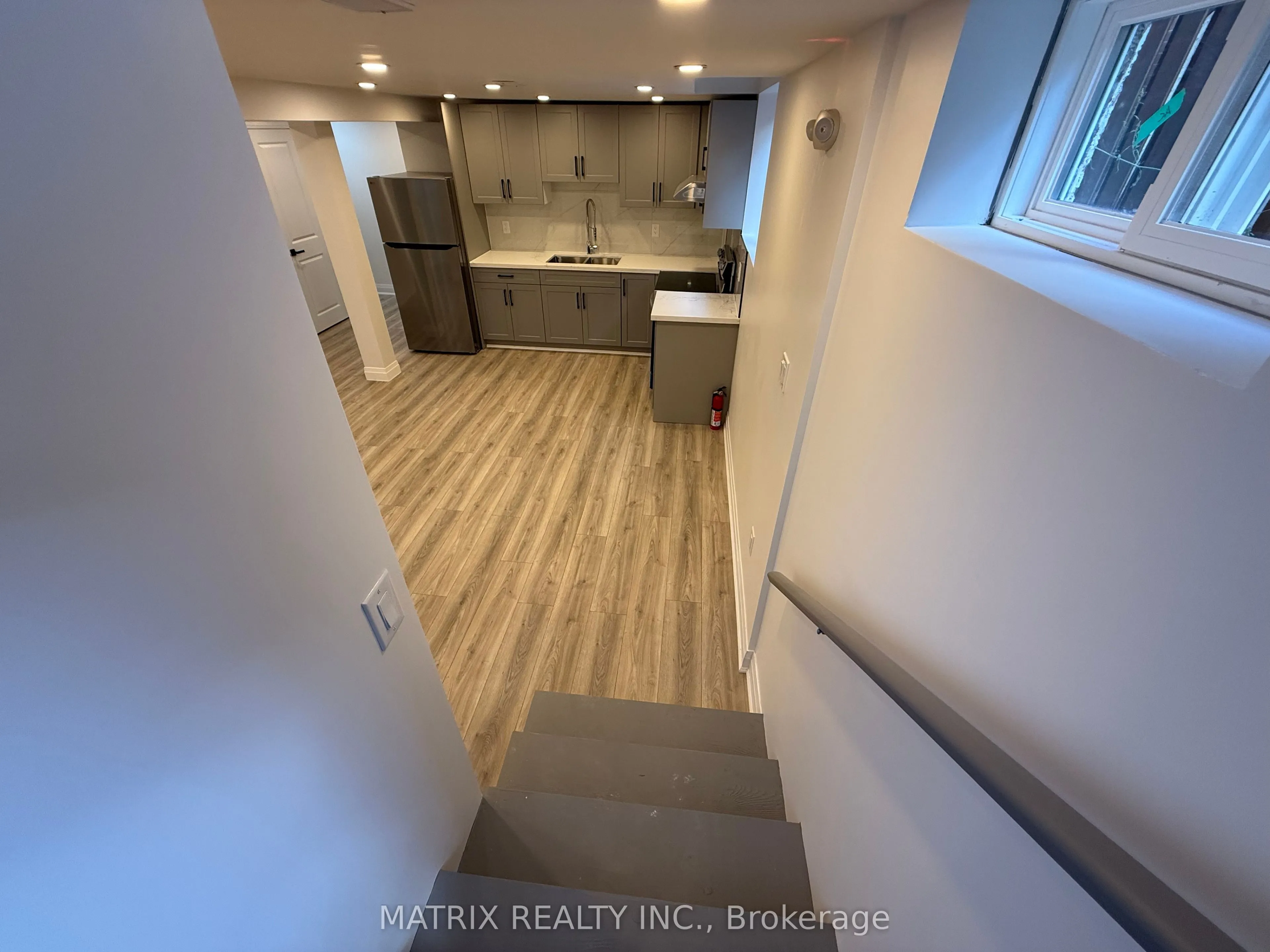 2197 Wildwood Crescent