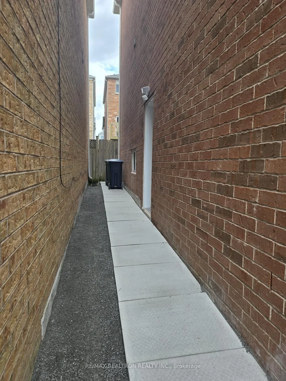 117 Vessel (BSMT) Crescent