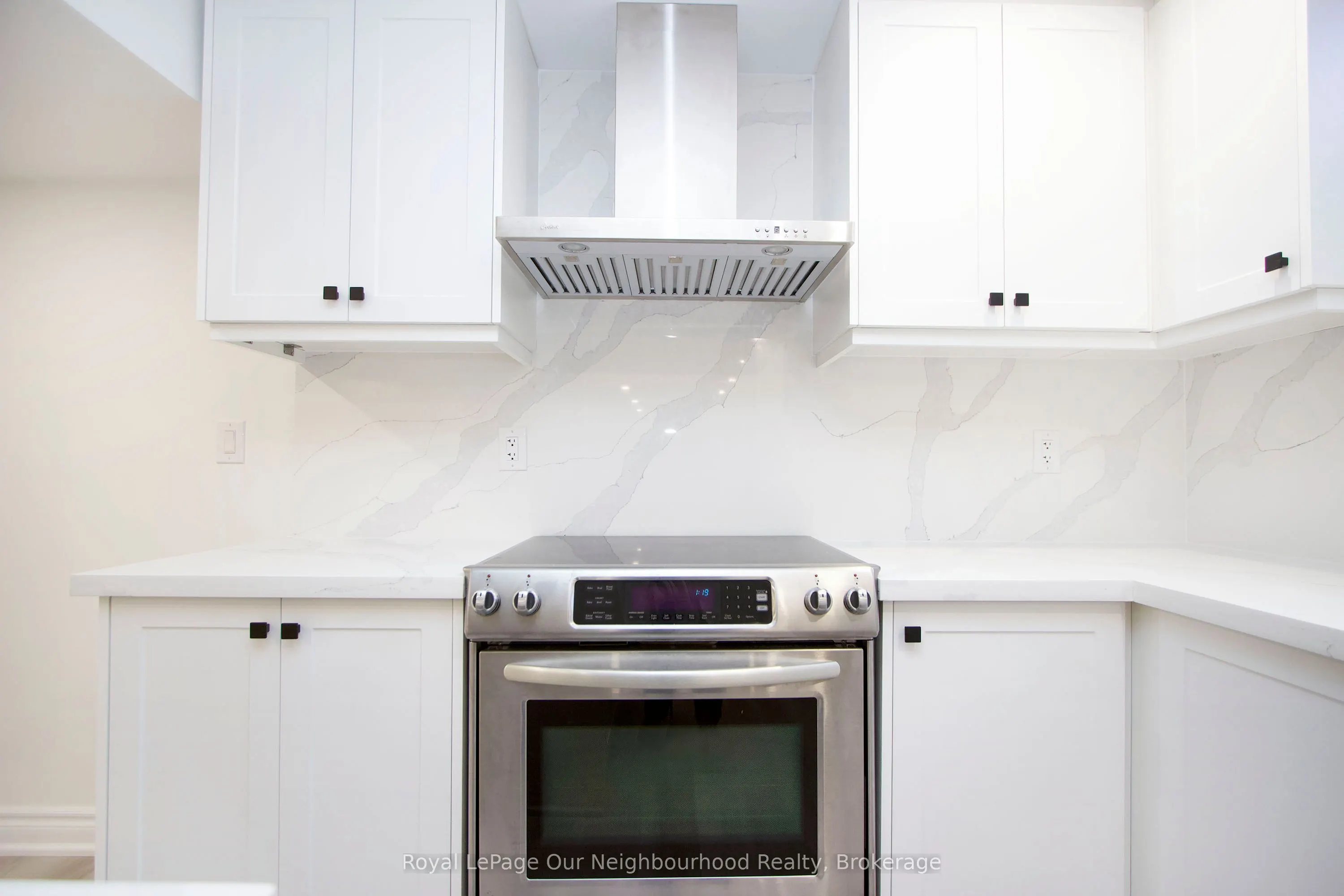 6 Westacott Crescent