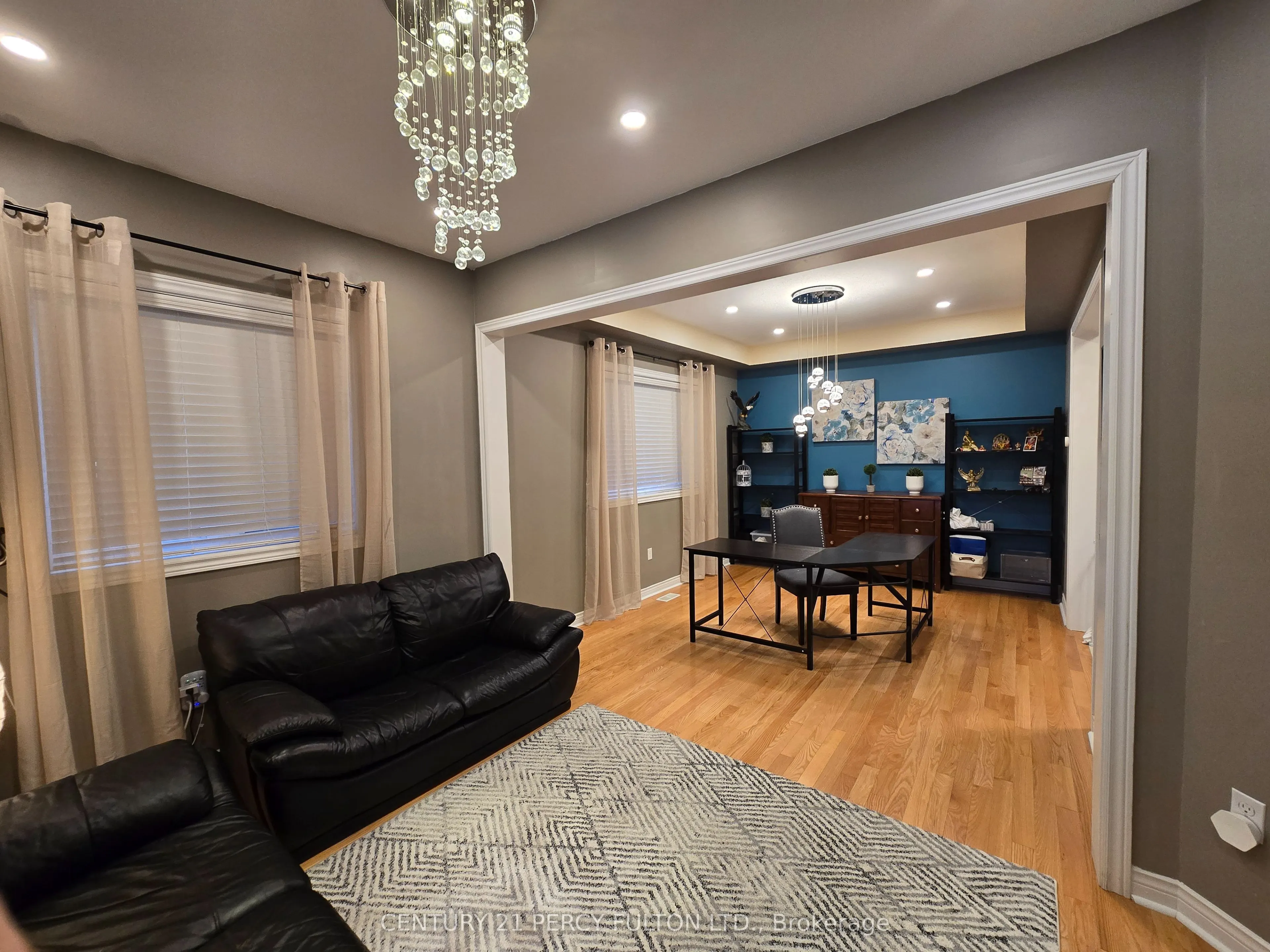 1979 Riverton Street