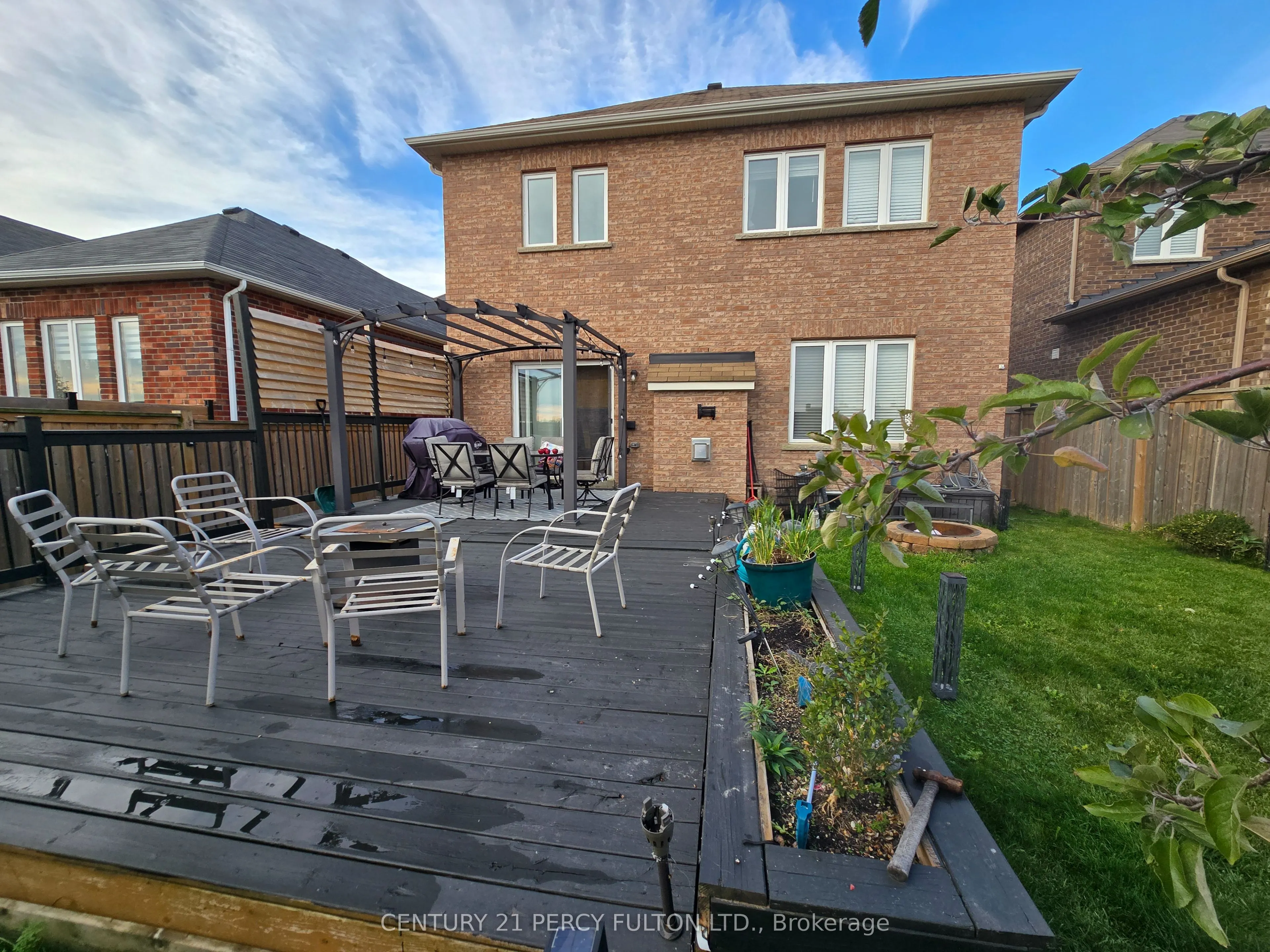 1979 Riverton Street