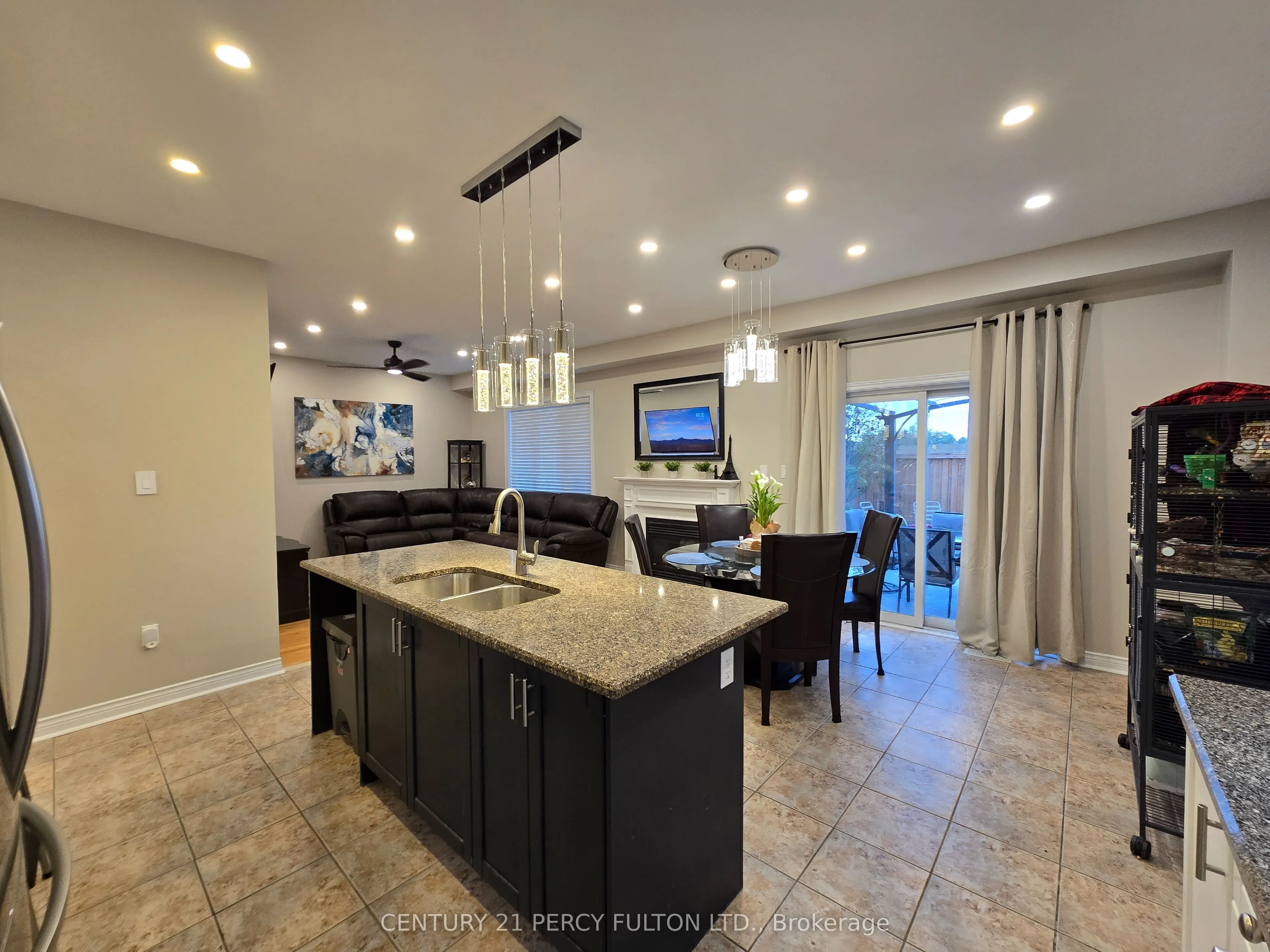 1979 Riverton Street