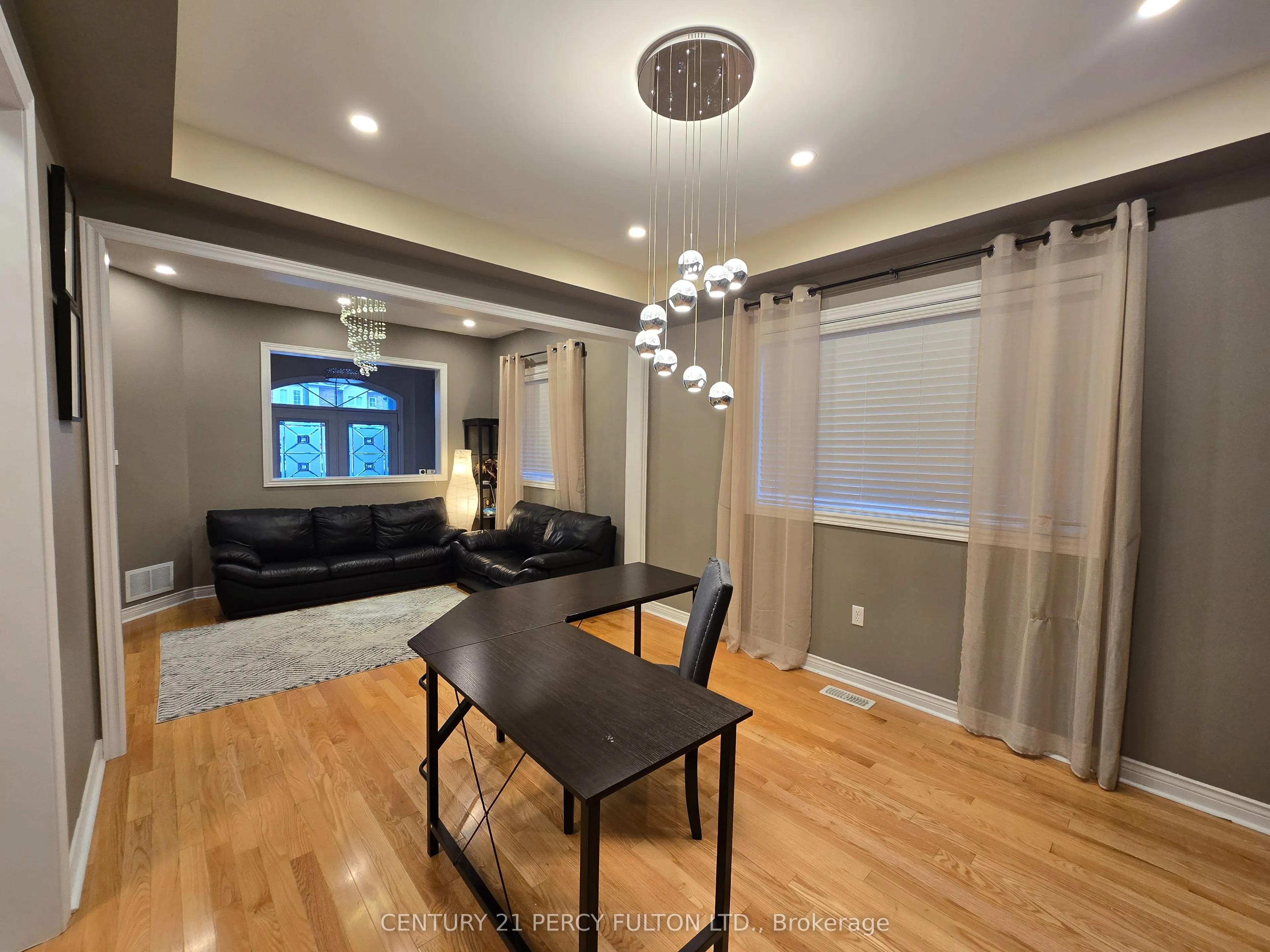 1979 Riverton Street