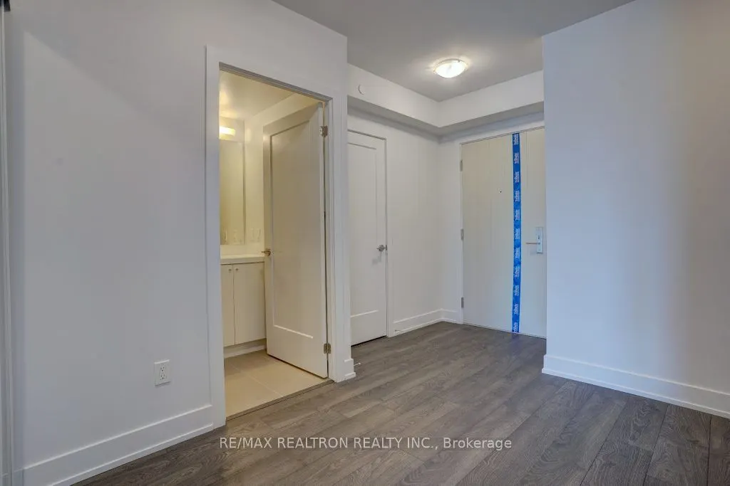 2550 Simcoe Street, #813