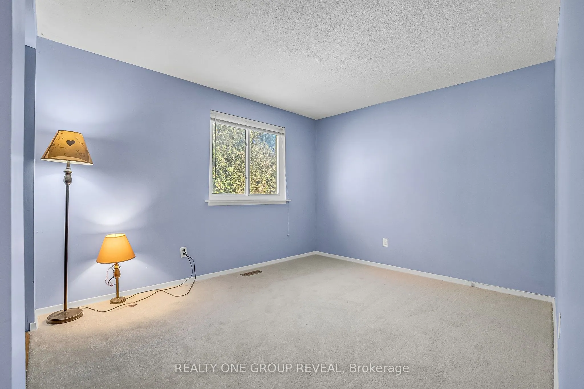 1343 Fenelon Crescent