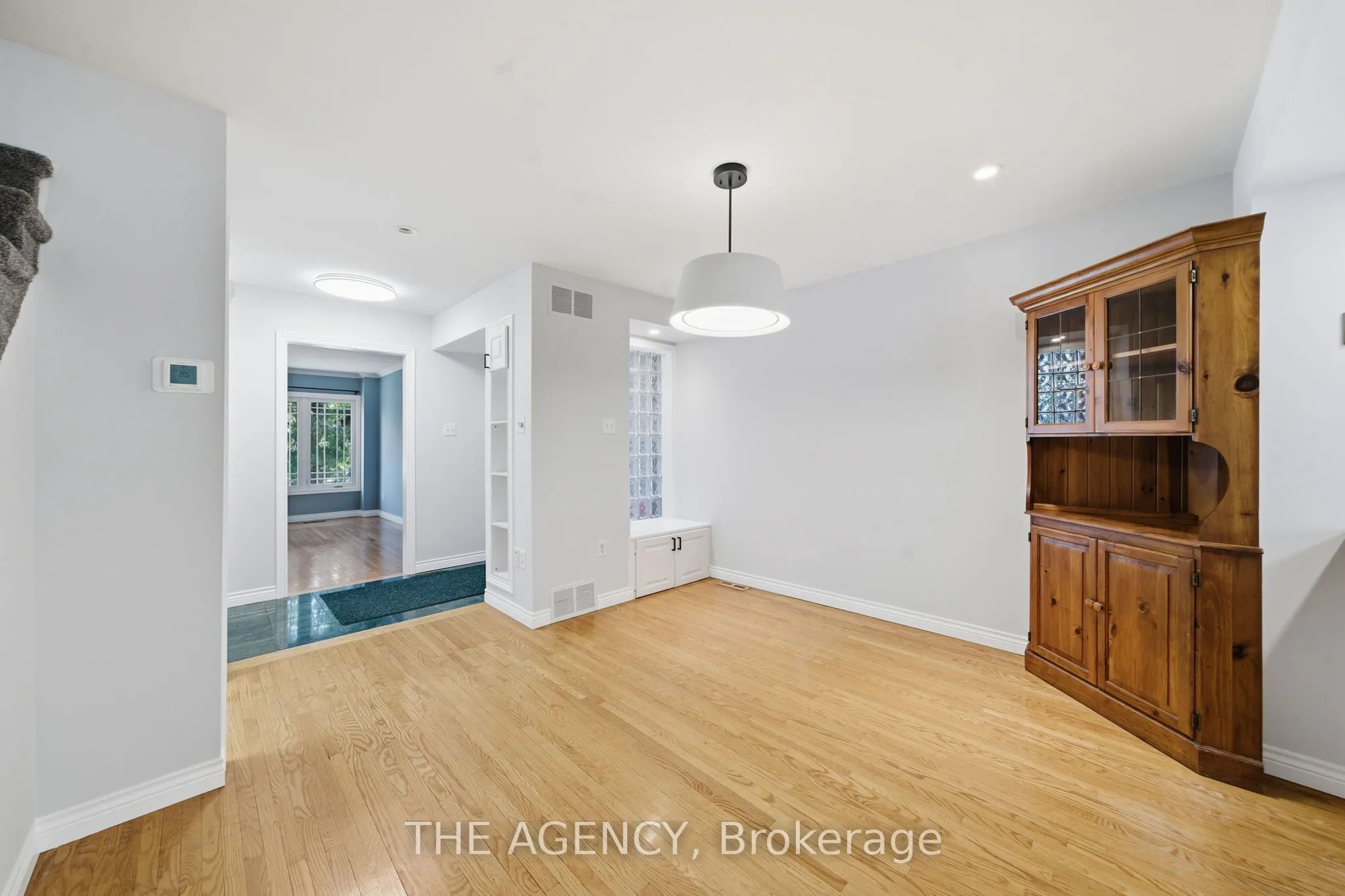 8A Maryland Boulevard