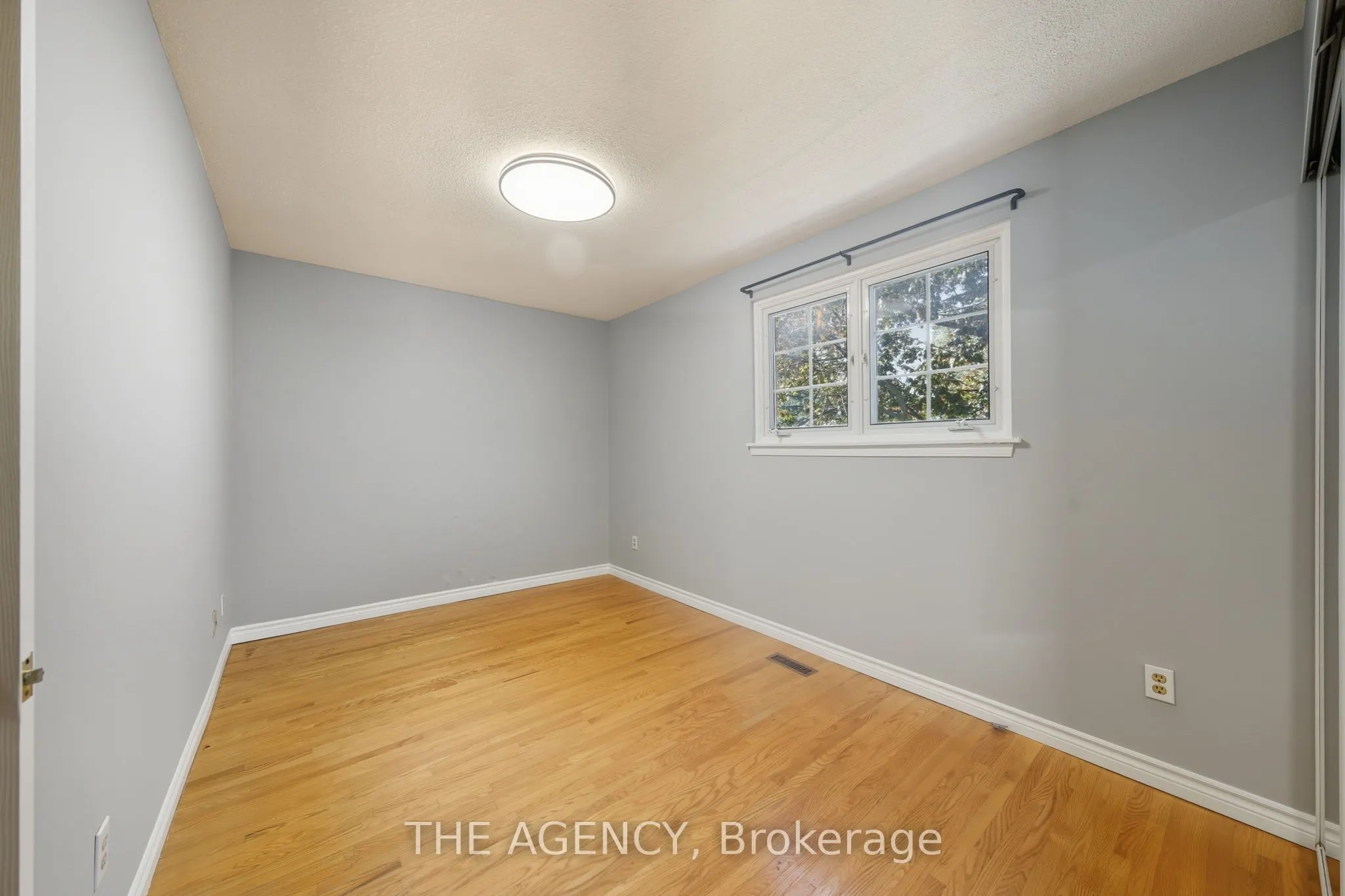 8A Maryland Boulevard