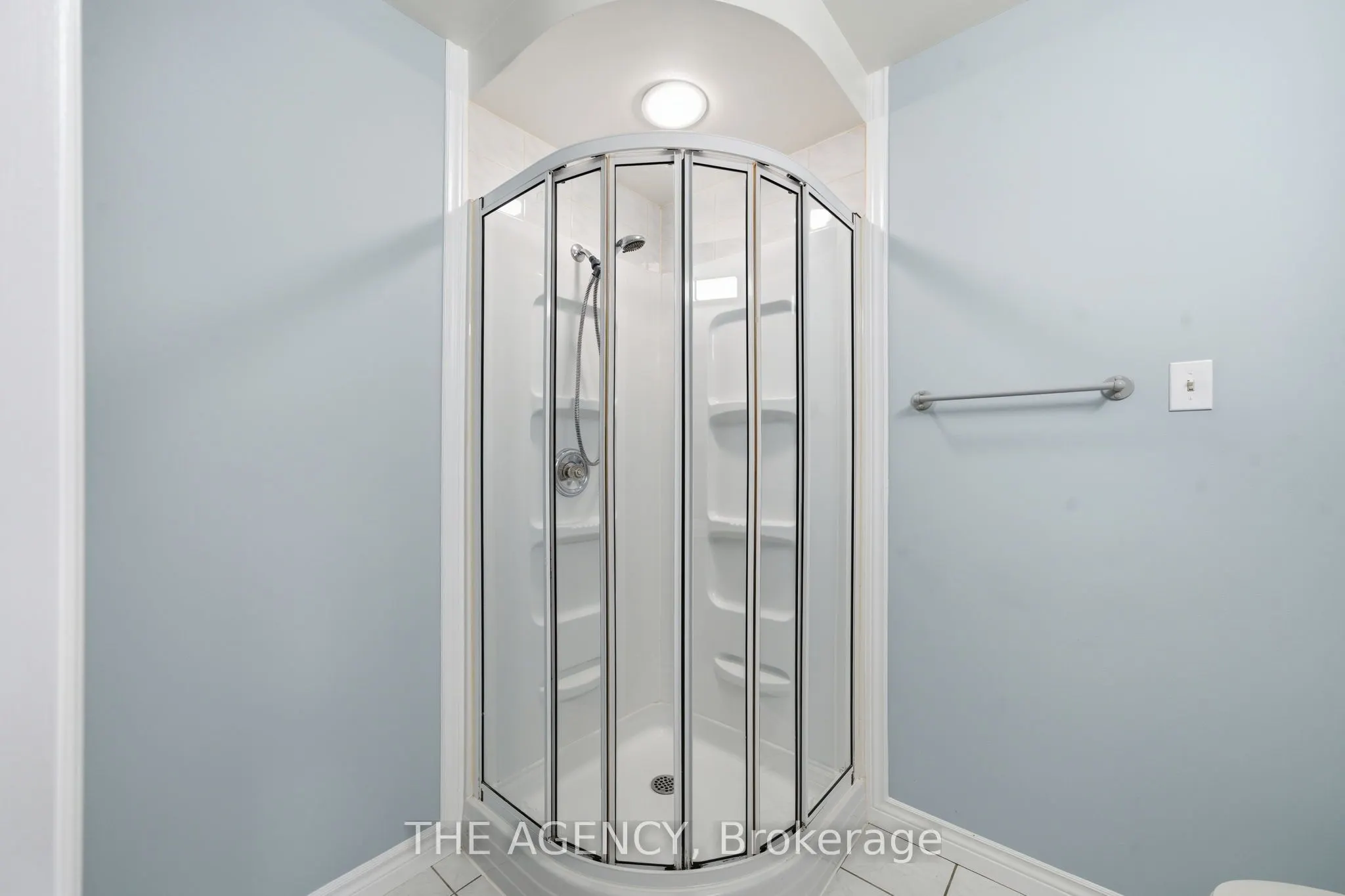 8A Maryland Boulevard