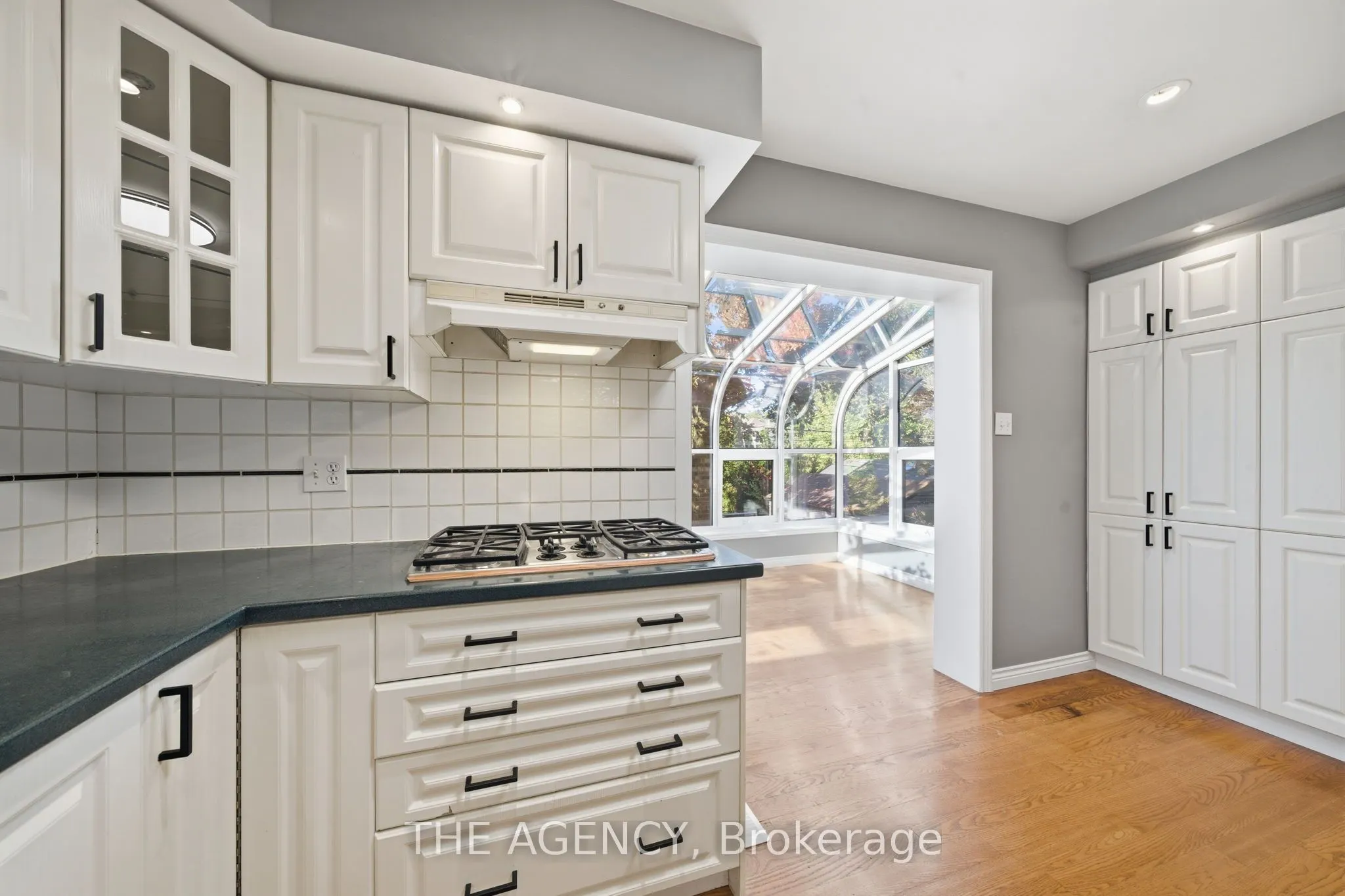 8A Maryland Boulevard