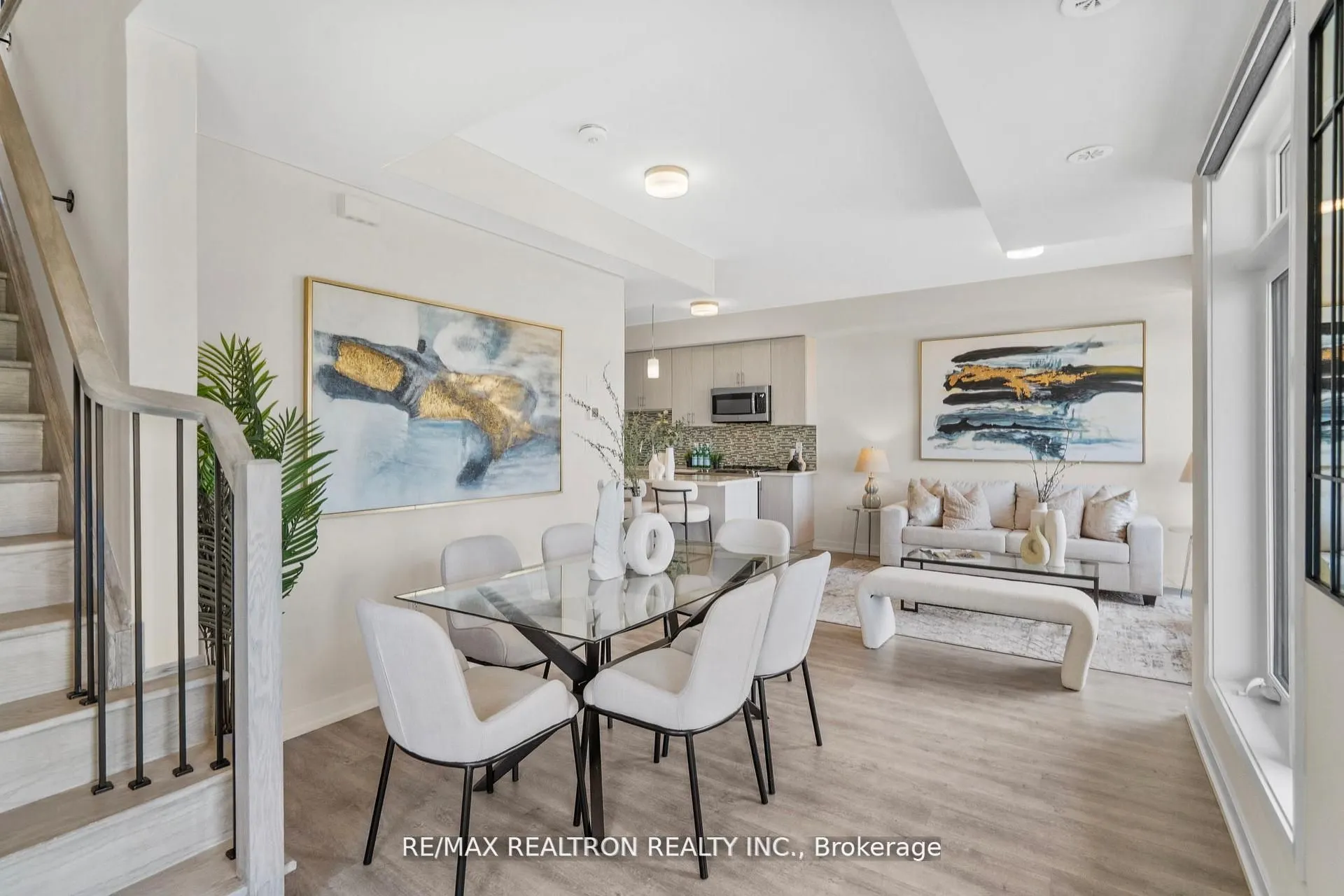 2550 Castlegate Crossing, #401