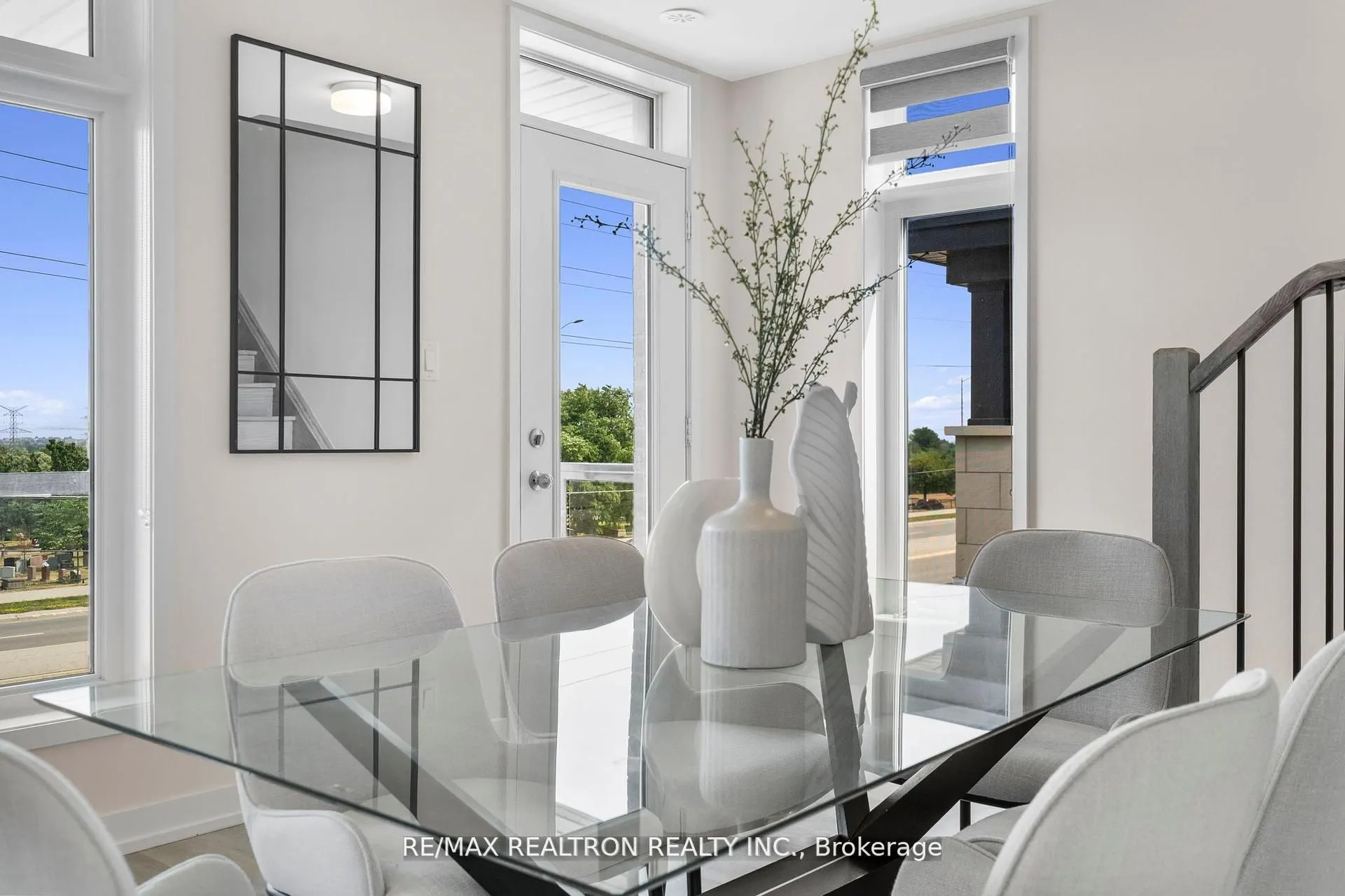 2550 Castlegate Crossing, #401