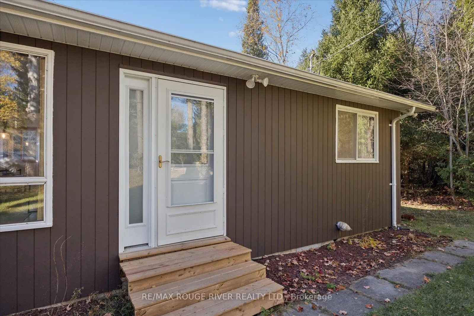 16 Blumenweg Crescent