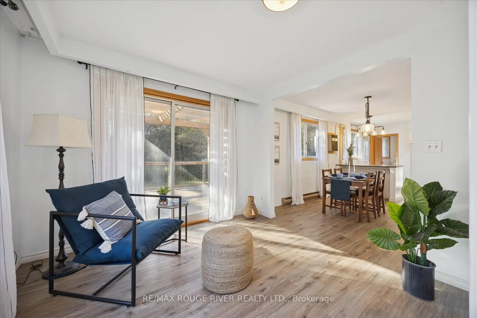 16 Blumenweg Crescent