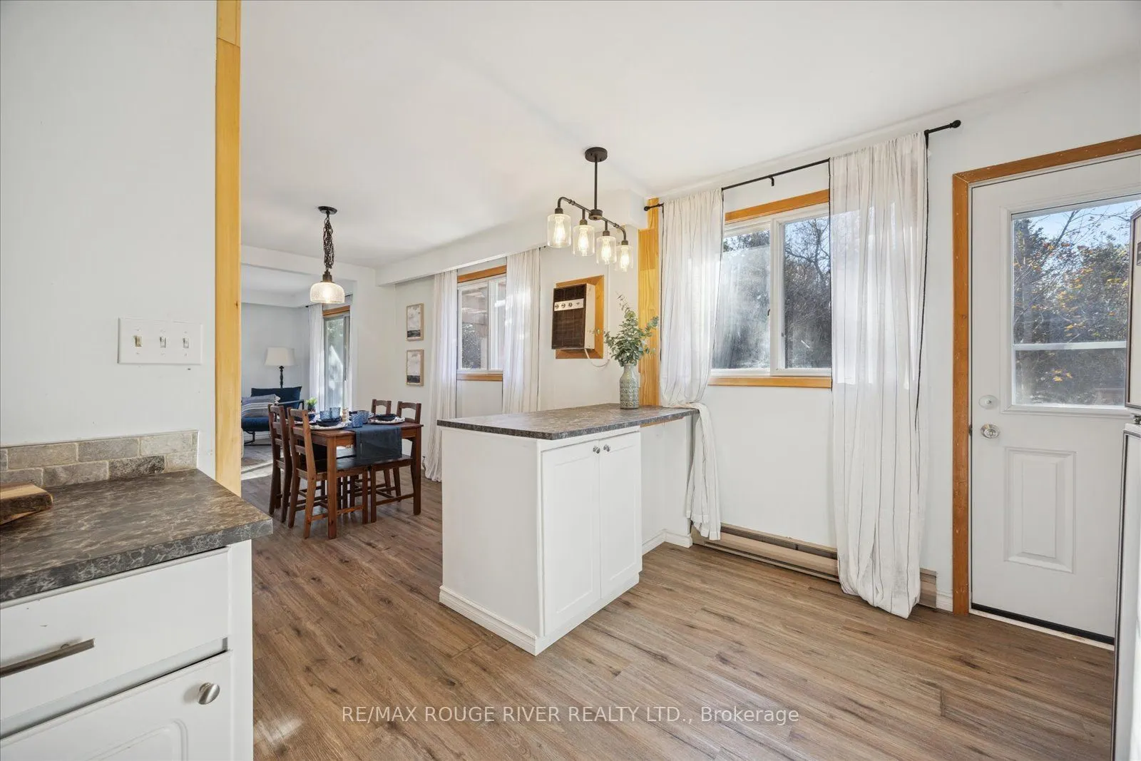 16 Blumenweg Crescent