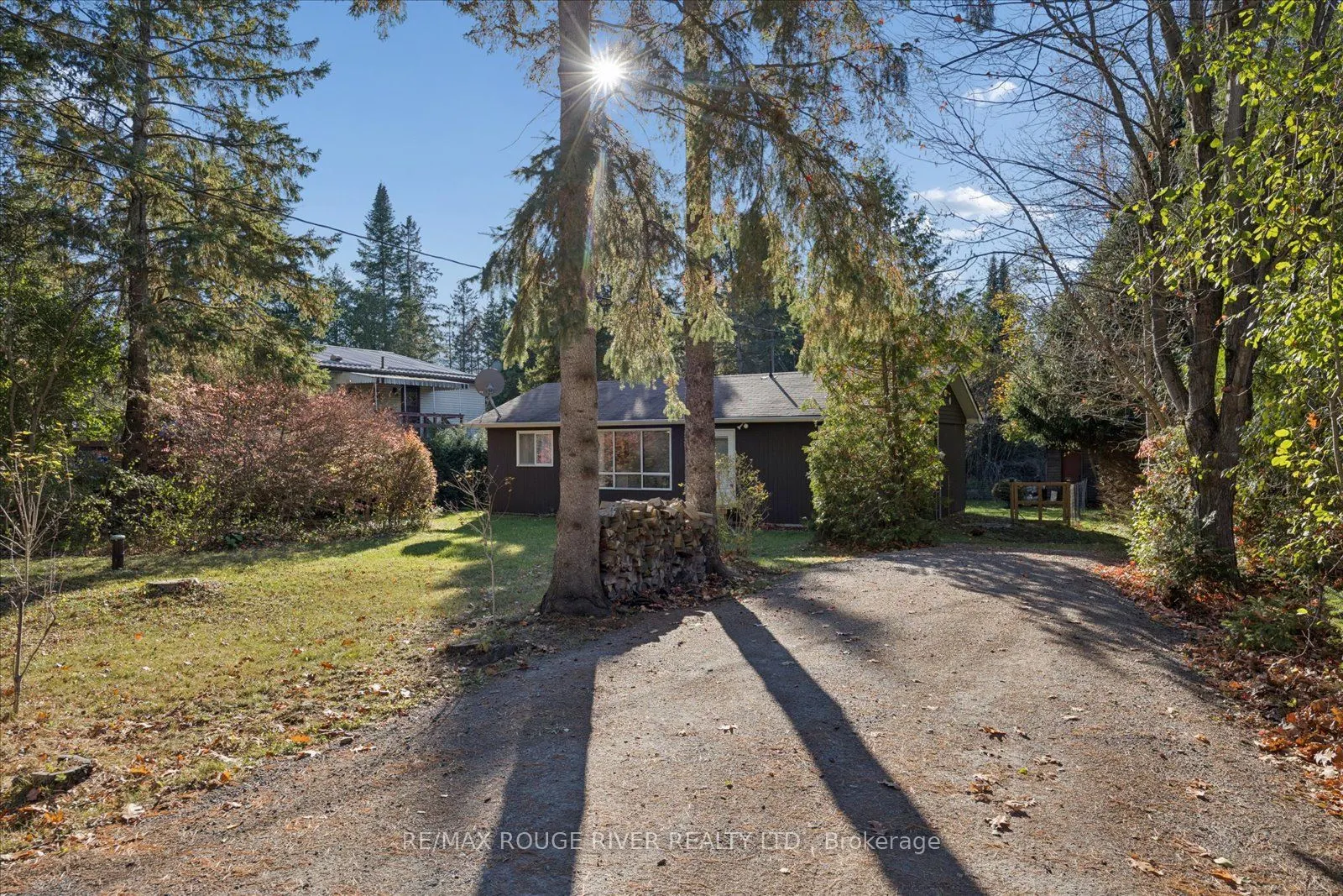 16 Blumenweg Crescent