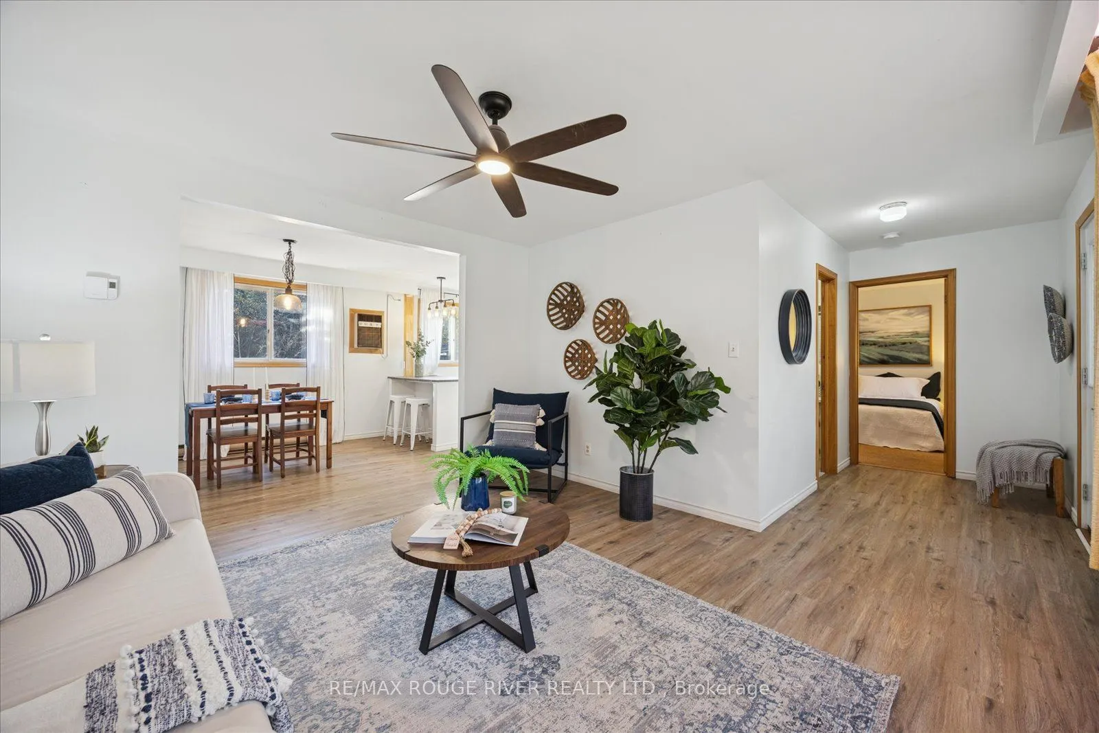 16 Blumenweg Crescent