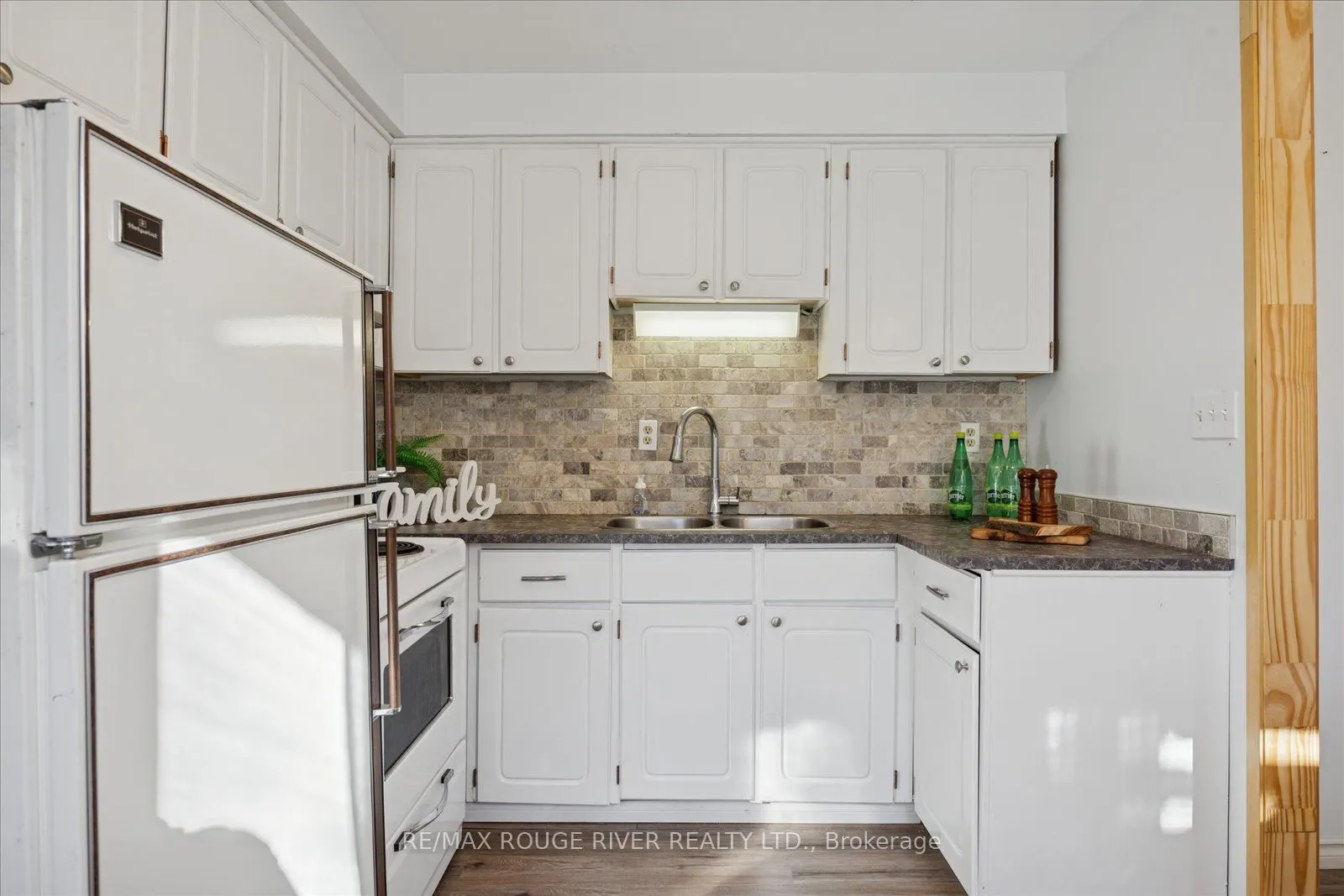 16 Blumenweg Crescent