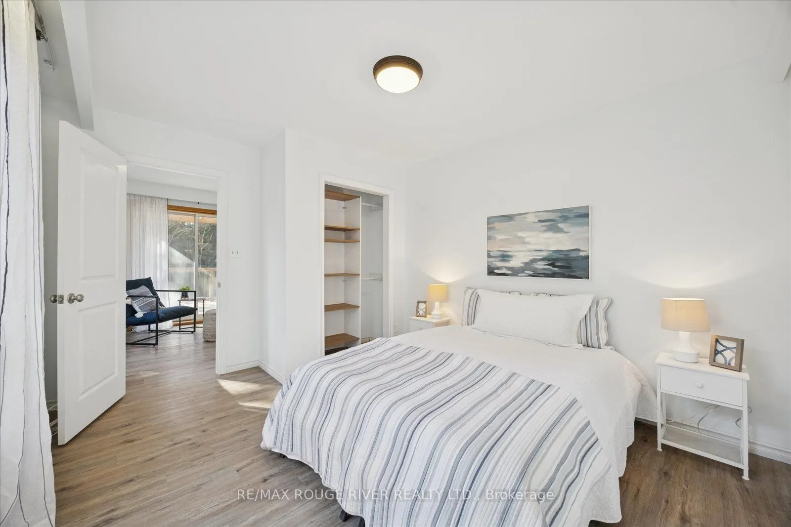 16 Blumenweg Crescent