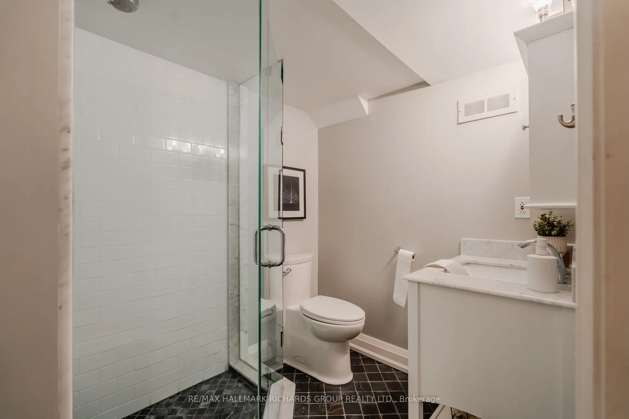 108 Victoria Park Avenue