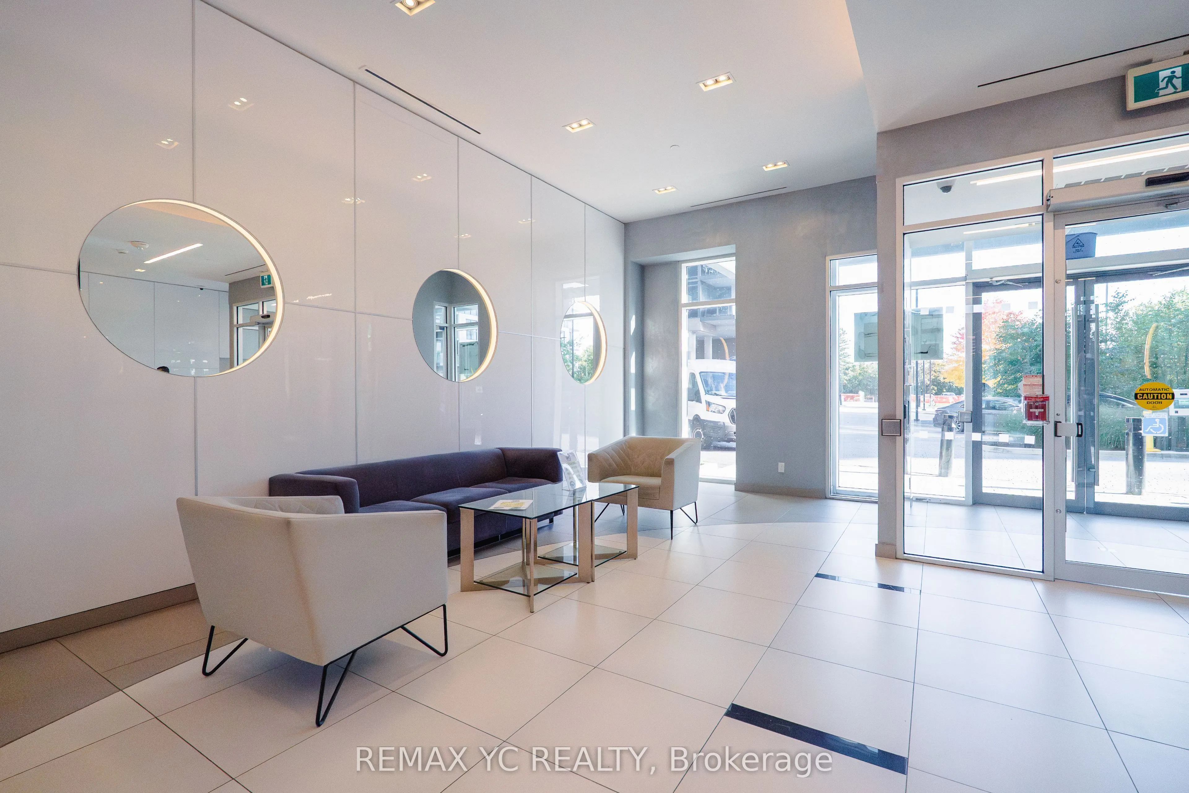 30 Meadowglen Place, #2208