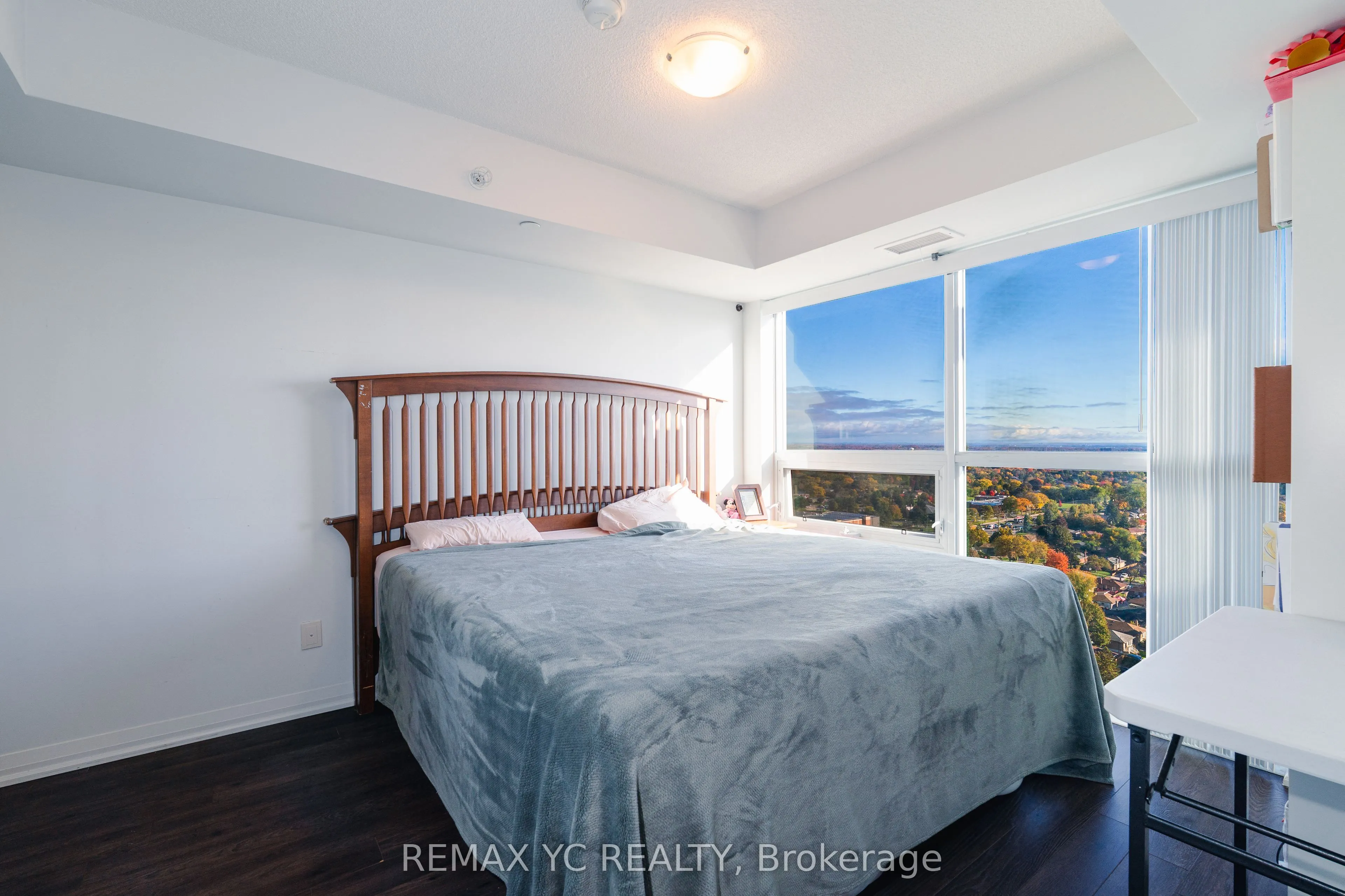 30 Meadowglen Place, #2208