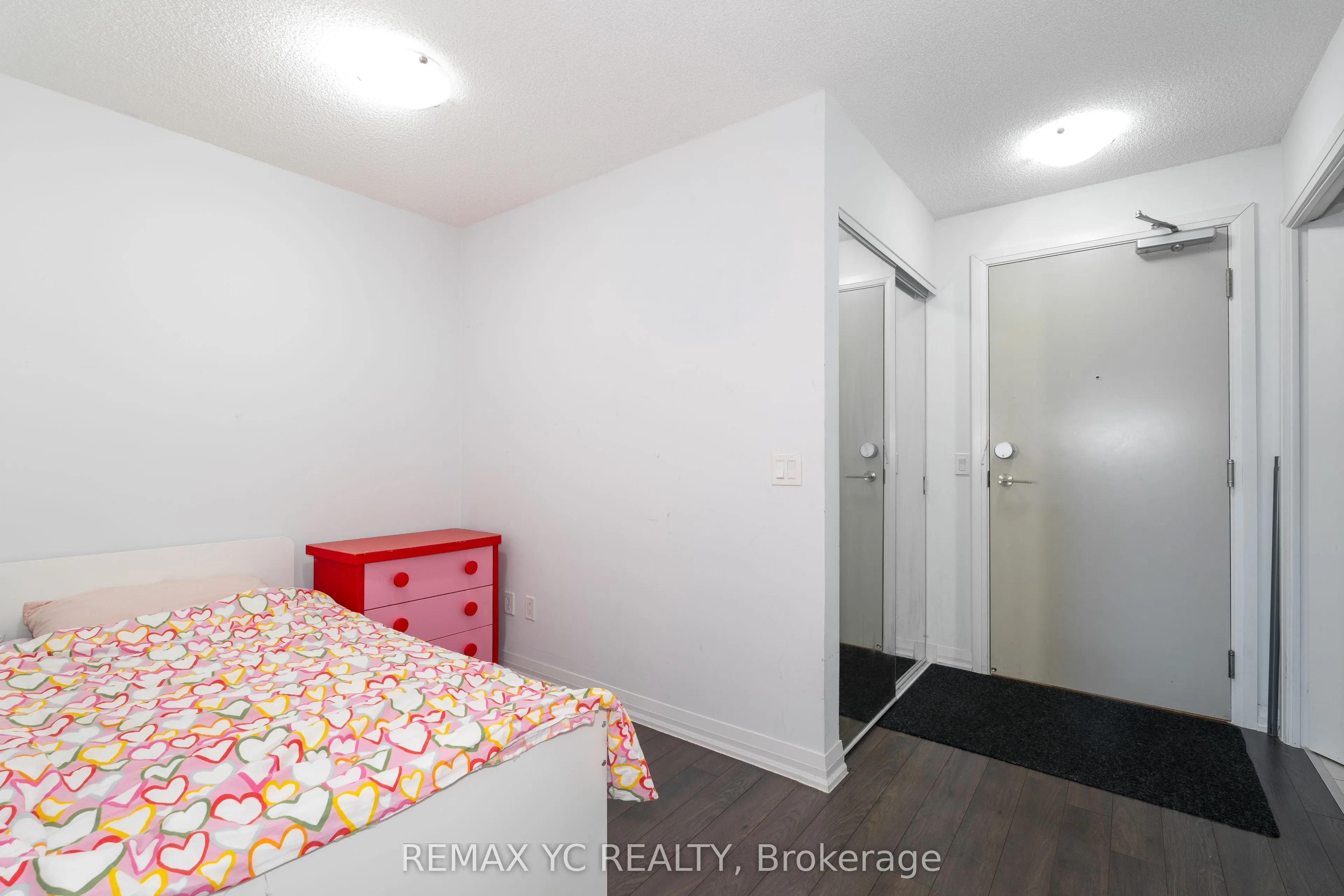 30 Meadowglen Place, #2208