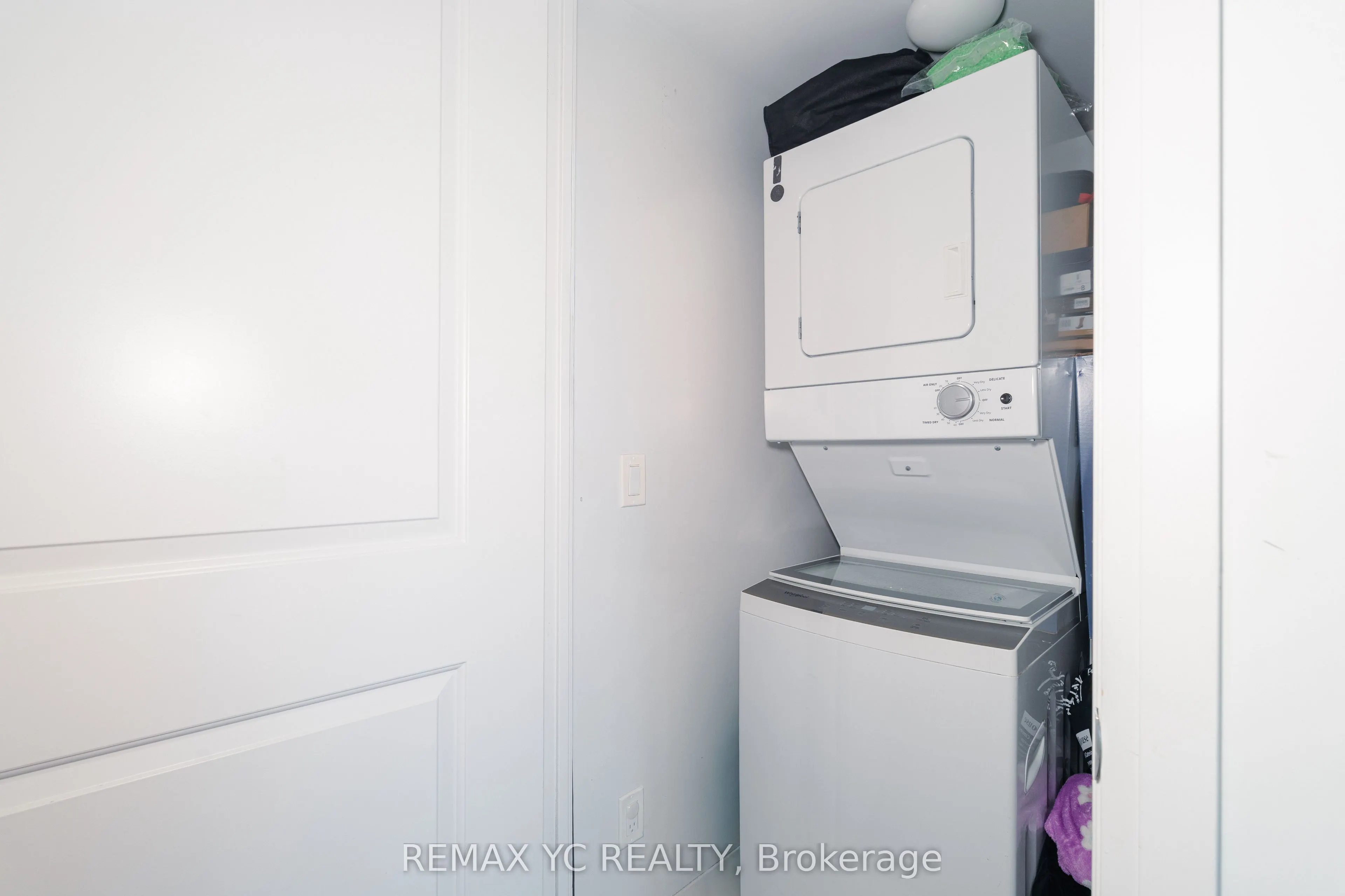 30 Meadowglen Place, #2208