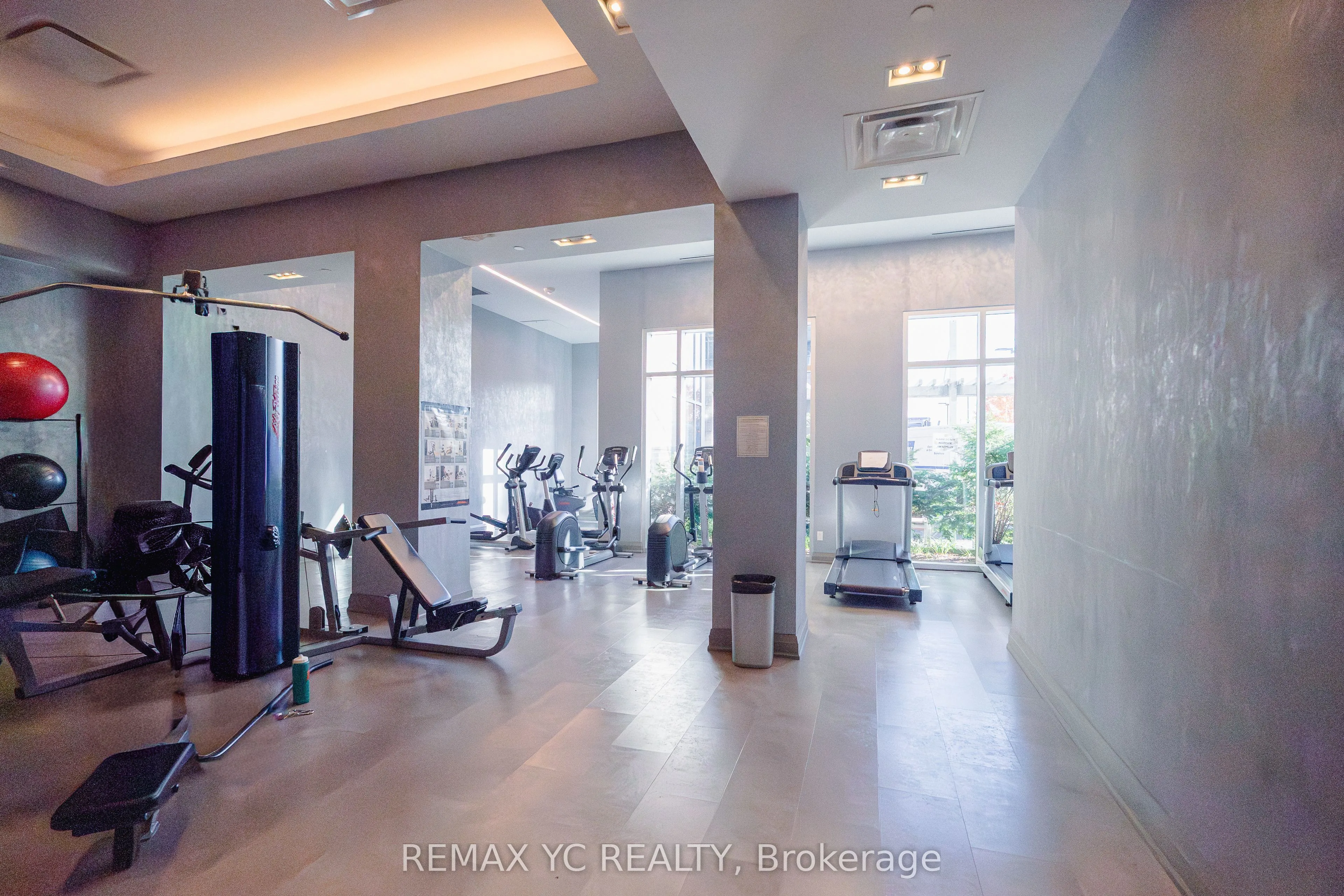 30 Meadowglen Place, #2208