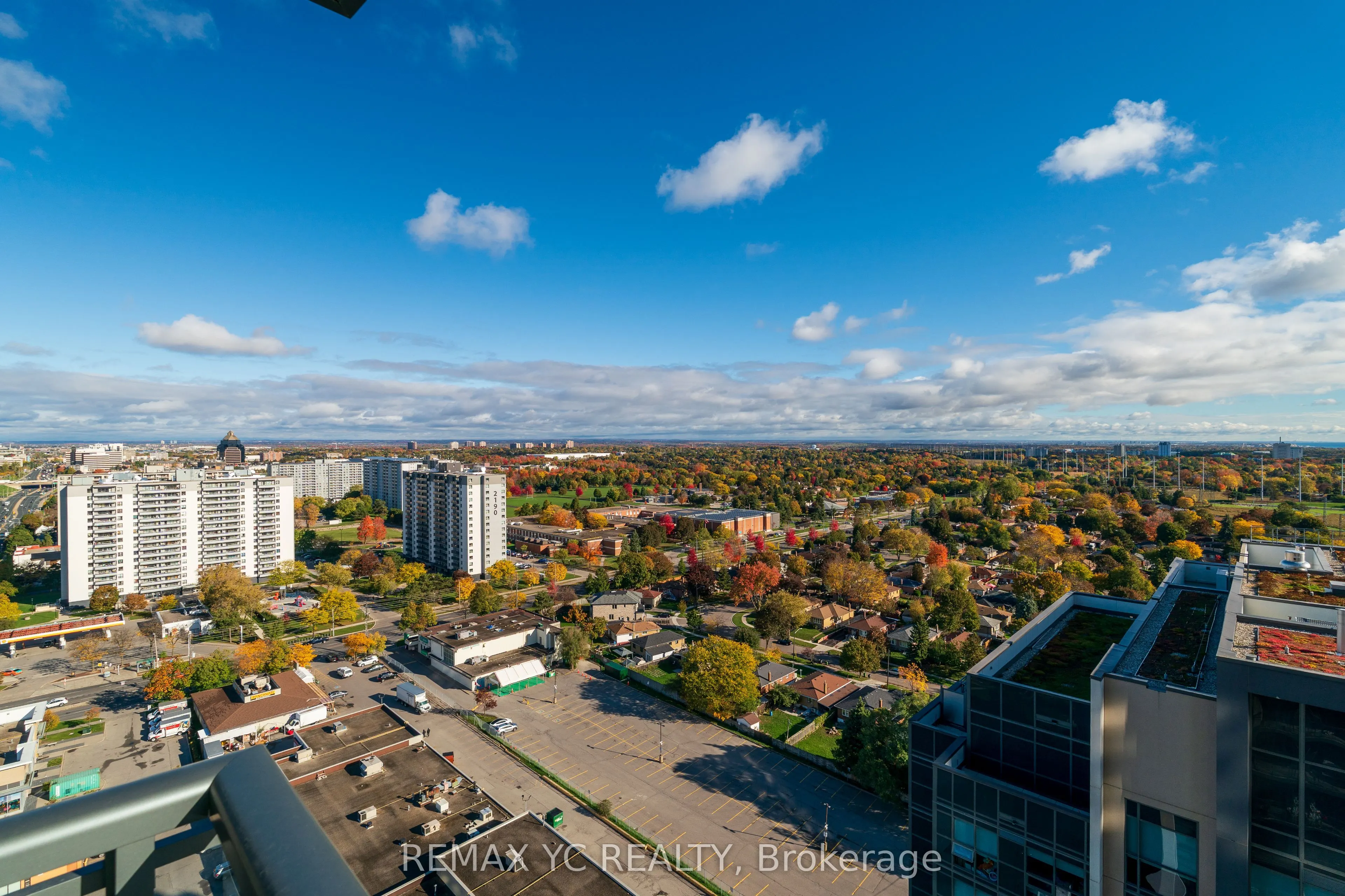 30 Meadowglen Place, #2208