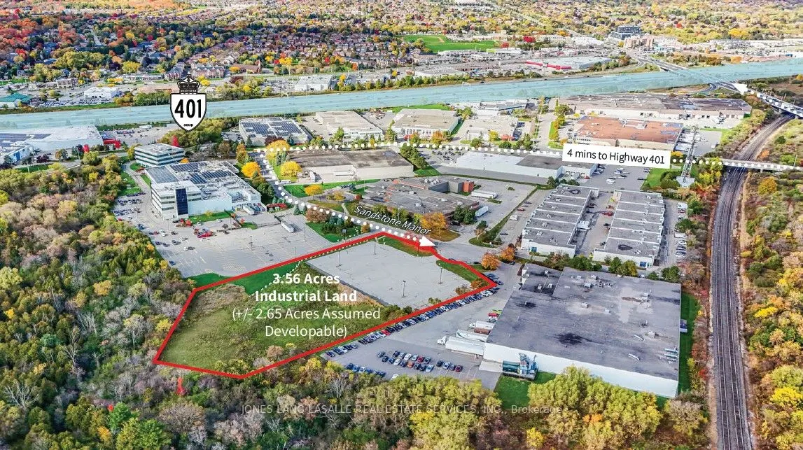 1800 Sandstone Manor