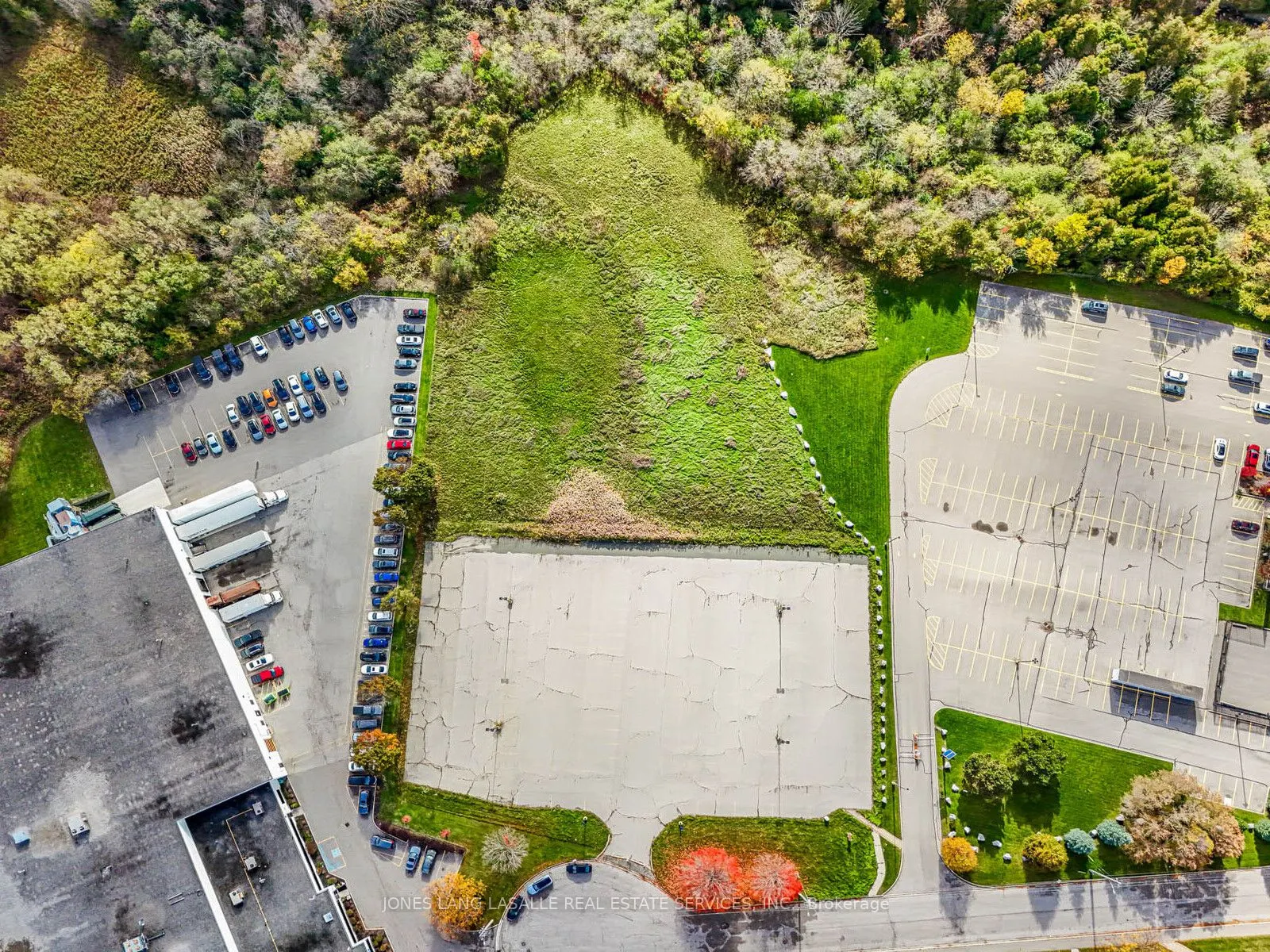 1800 Sandstone Manor