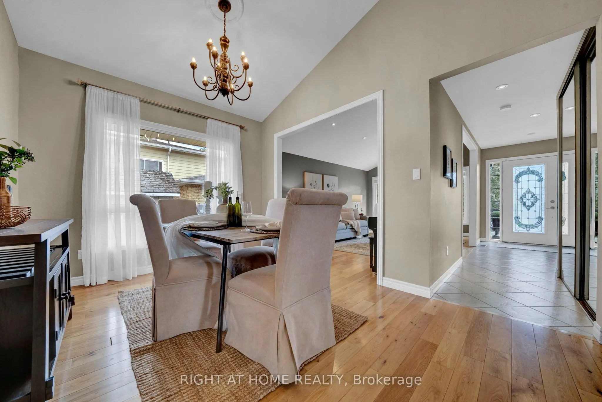 1194 Northgate Crescent