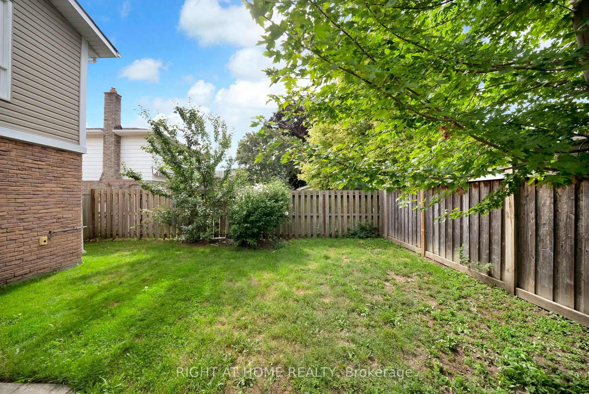 1194 Northgate Crescent