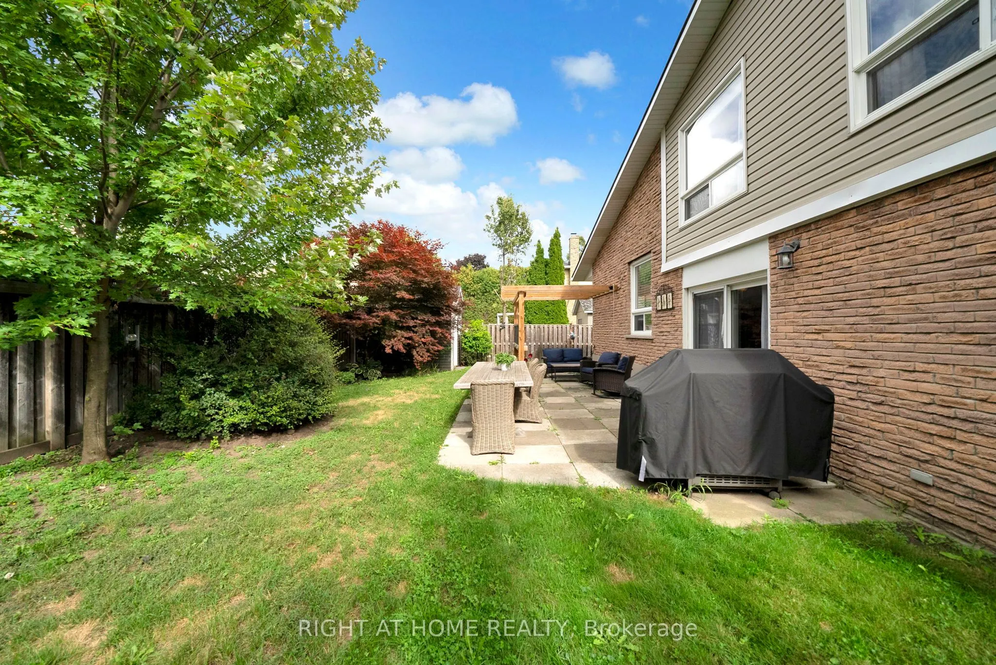 1194 Northgate Crescent