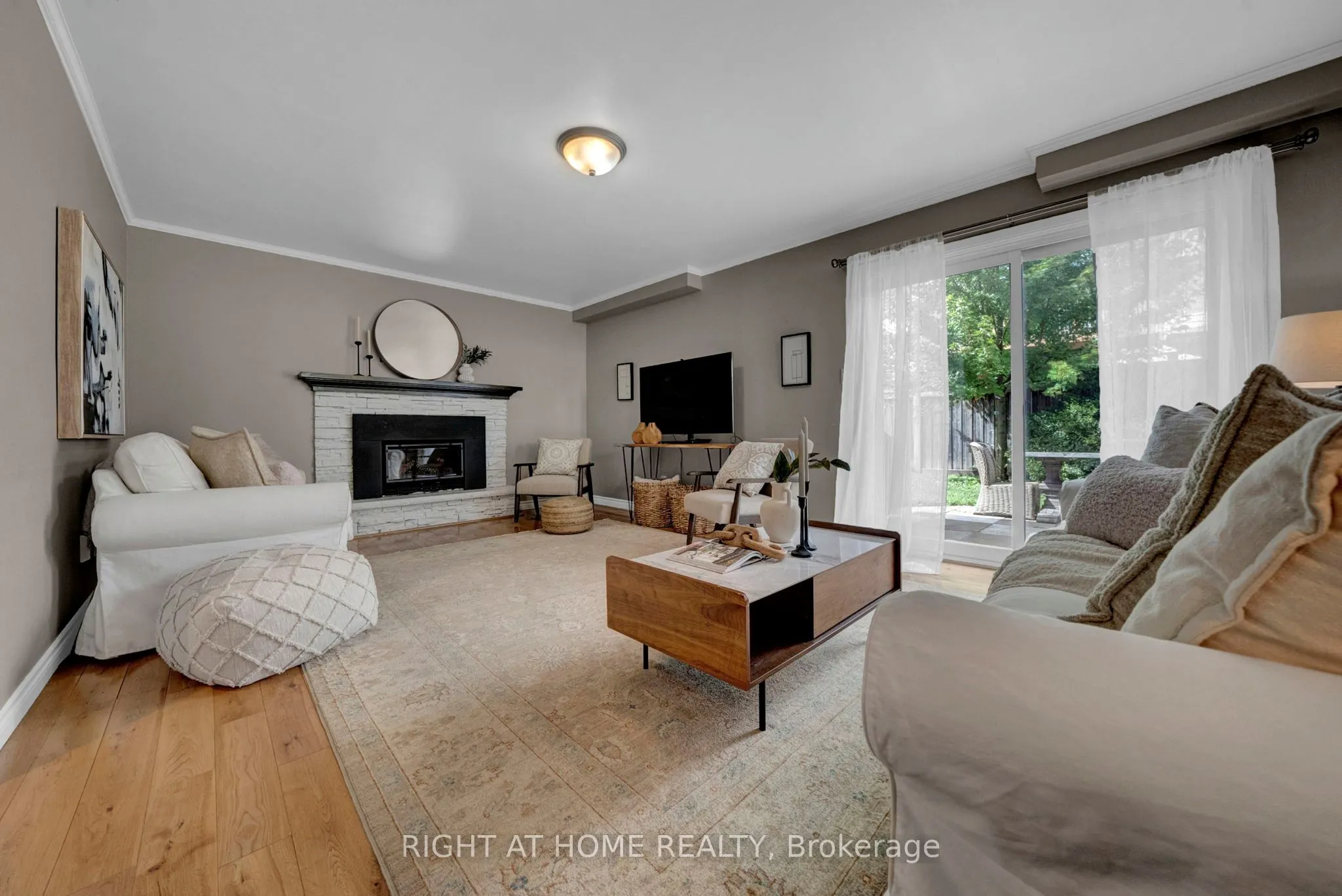 1194 Northgate Crescent