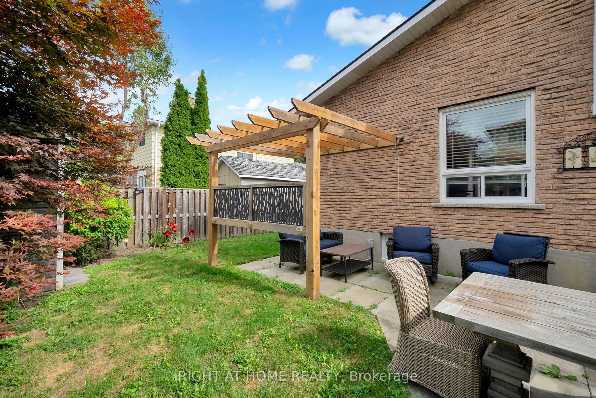 1194 Northgate Crescent