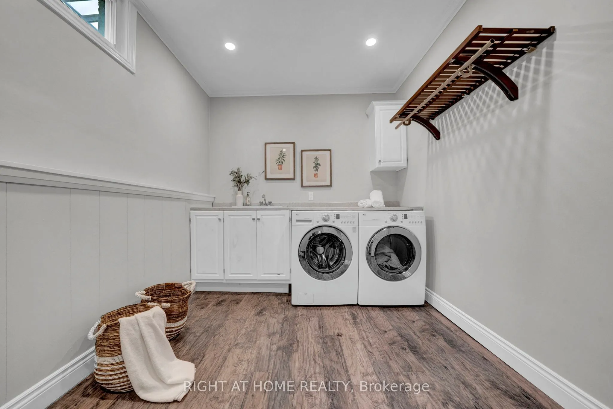 1194 Northgate Crescent