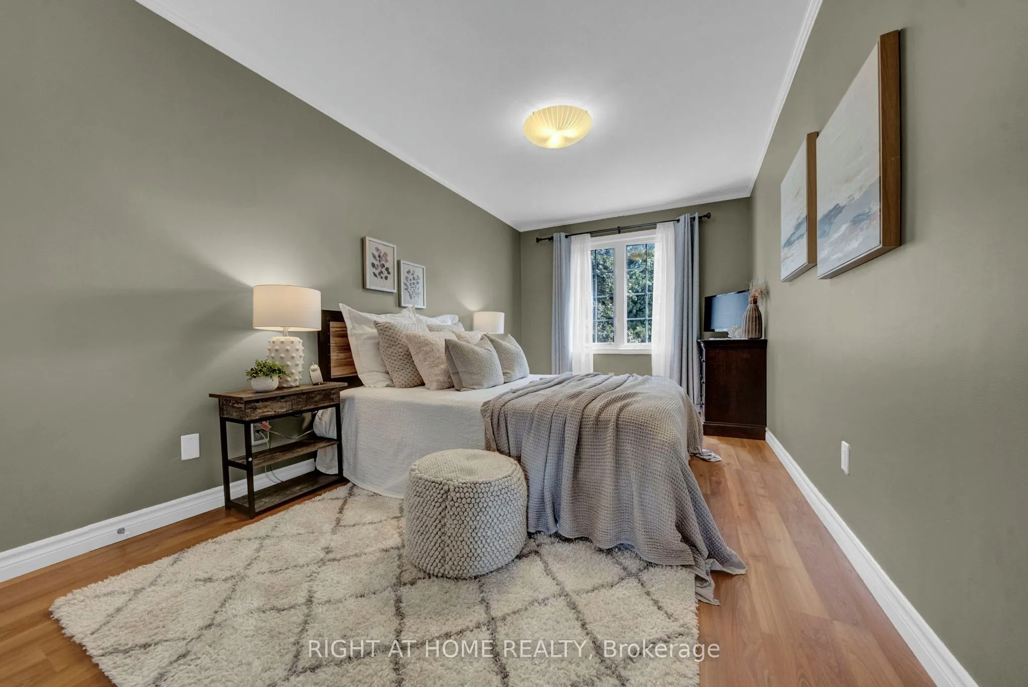 1194 Northgate Crescent