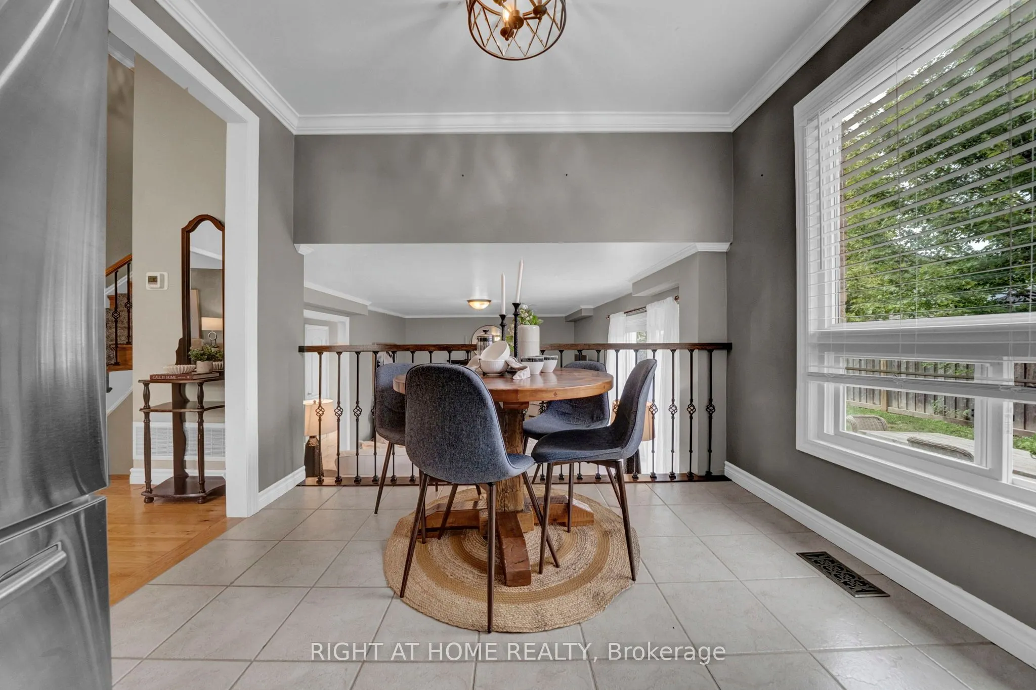 1194 Northgate Crescent